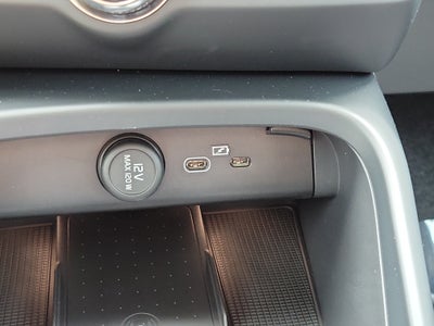 2026 Volvo XC40 Plus
