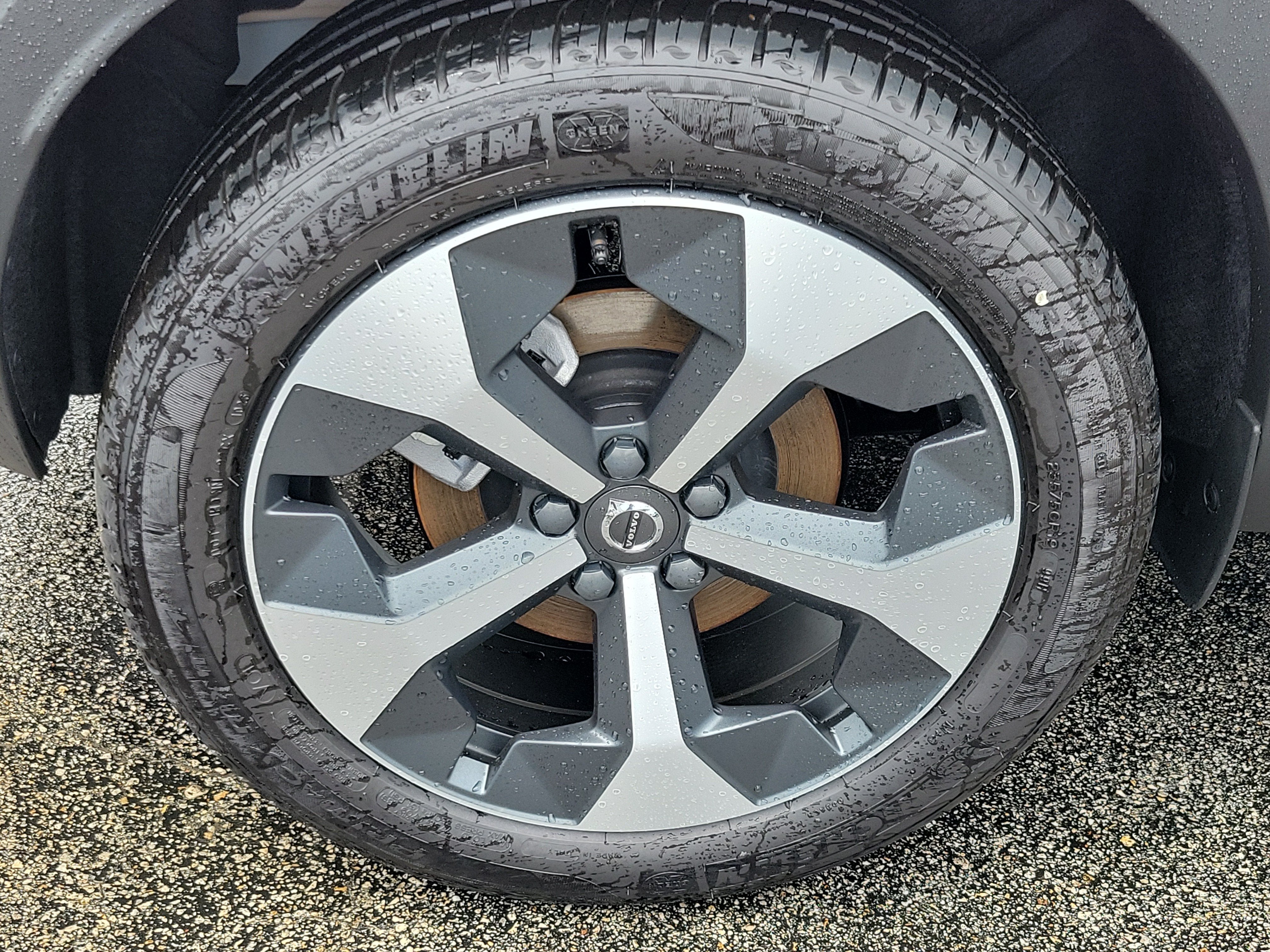 2026 Volvo XC40 Plus