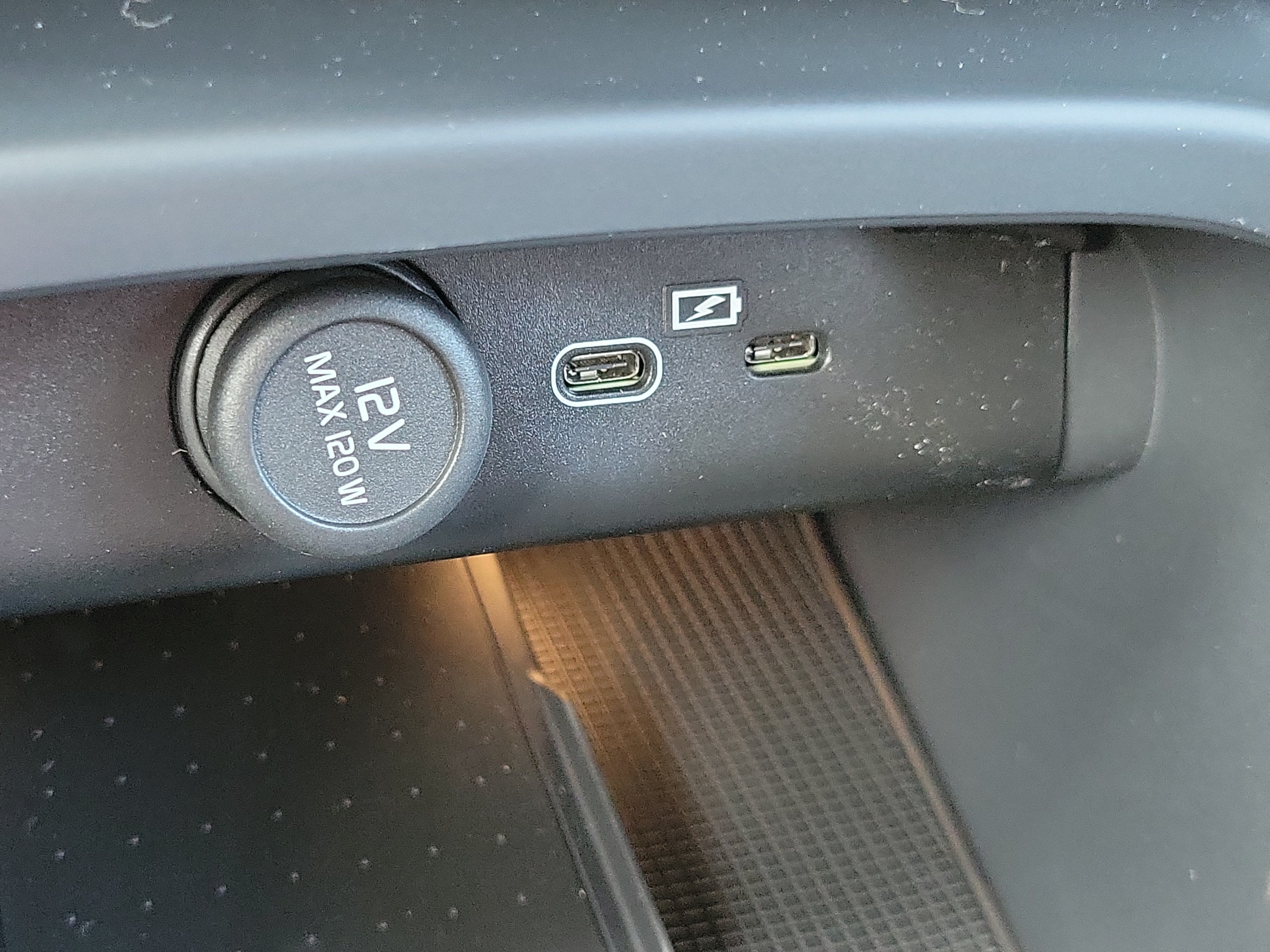 2026 Volvo XC40 Plus