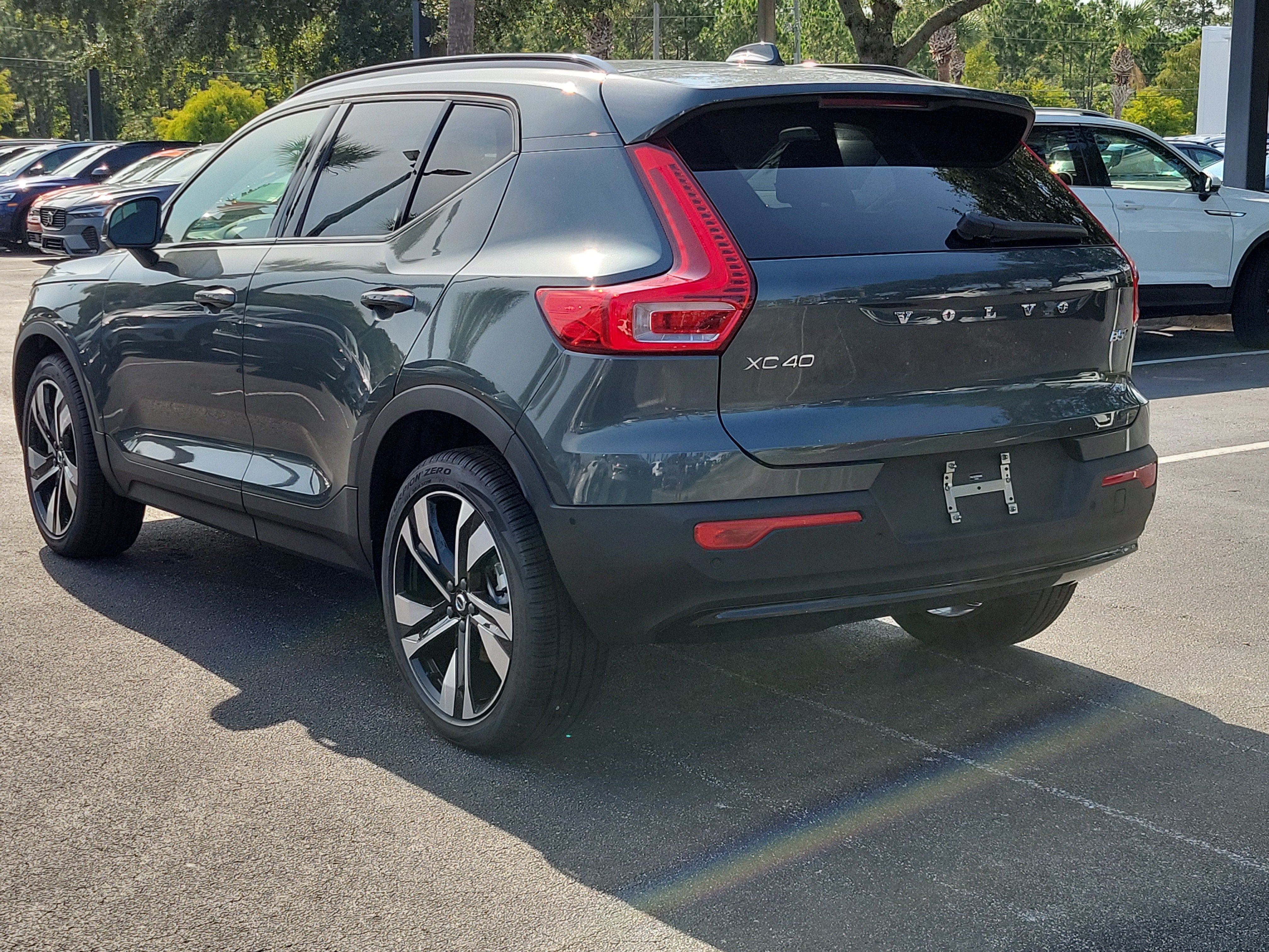 2026 Volvo XC40 Plus