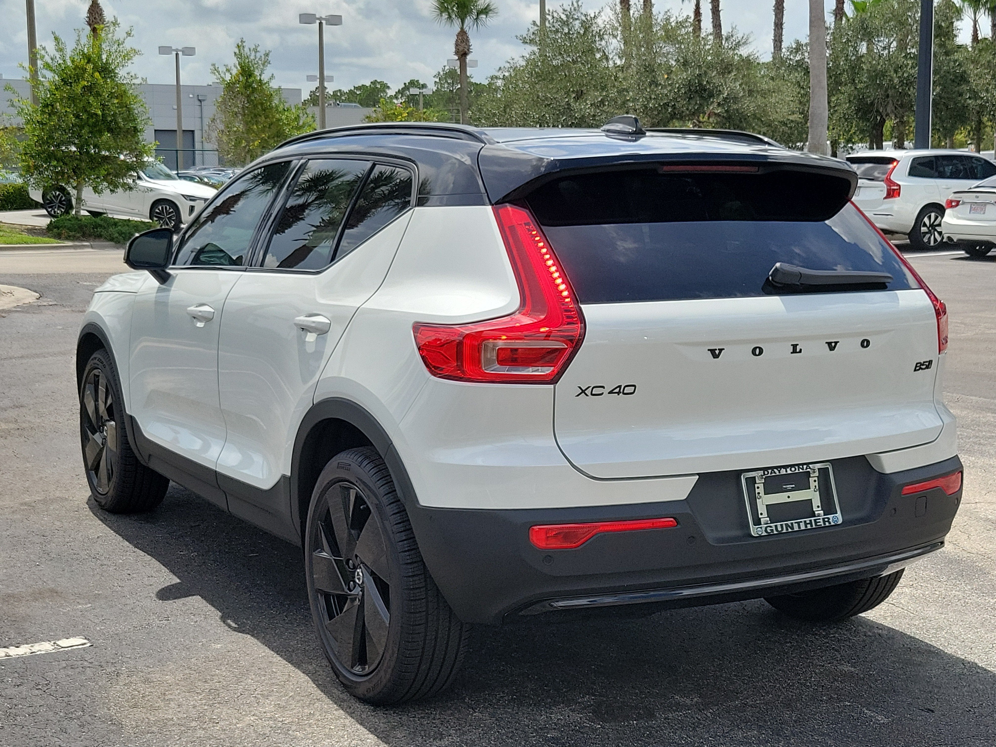 2026 Volvo XC40 Ultra Black Edition