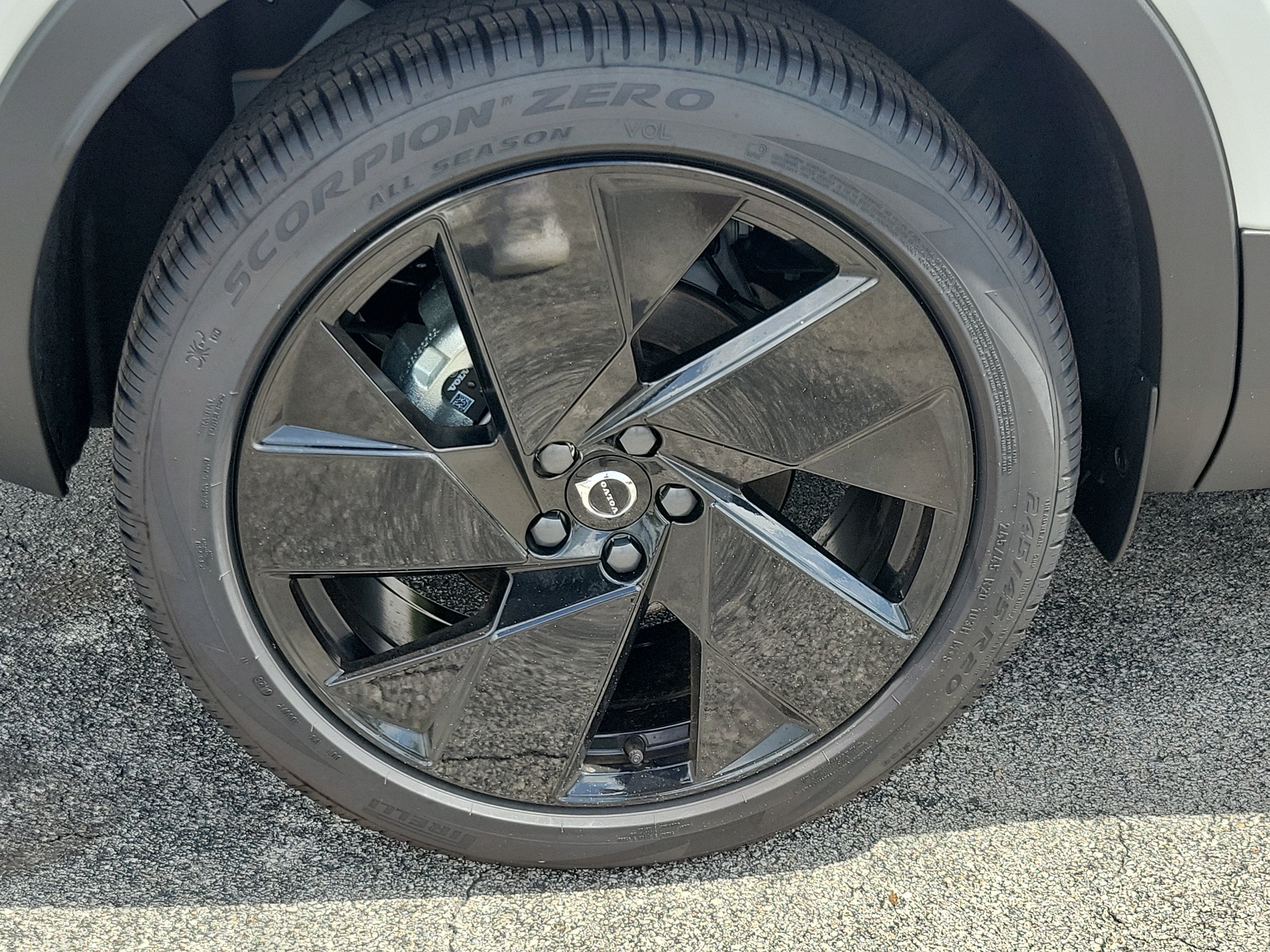 2026 Volvo XC40 Ultra Black Edition
