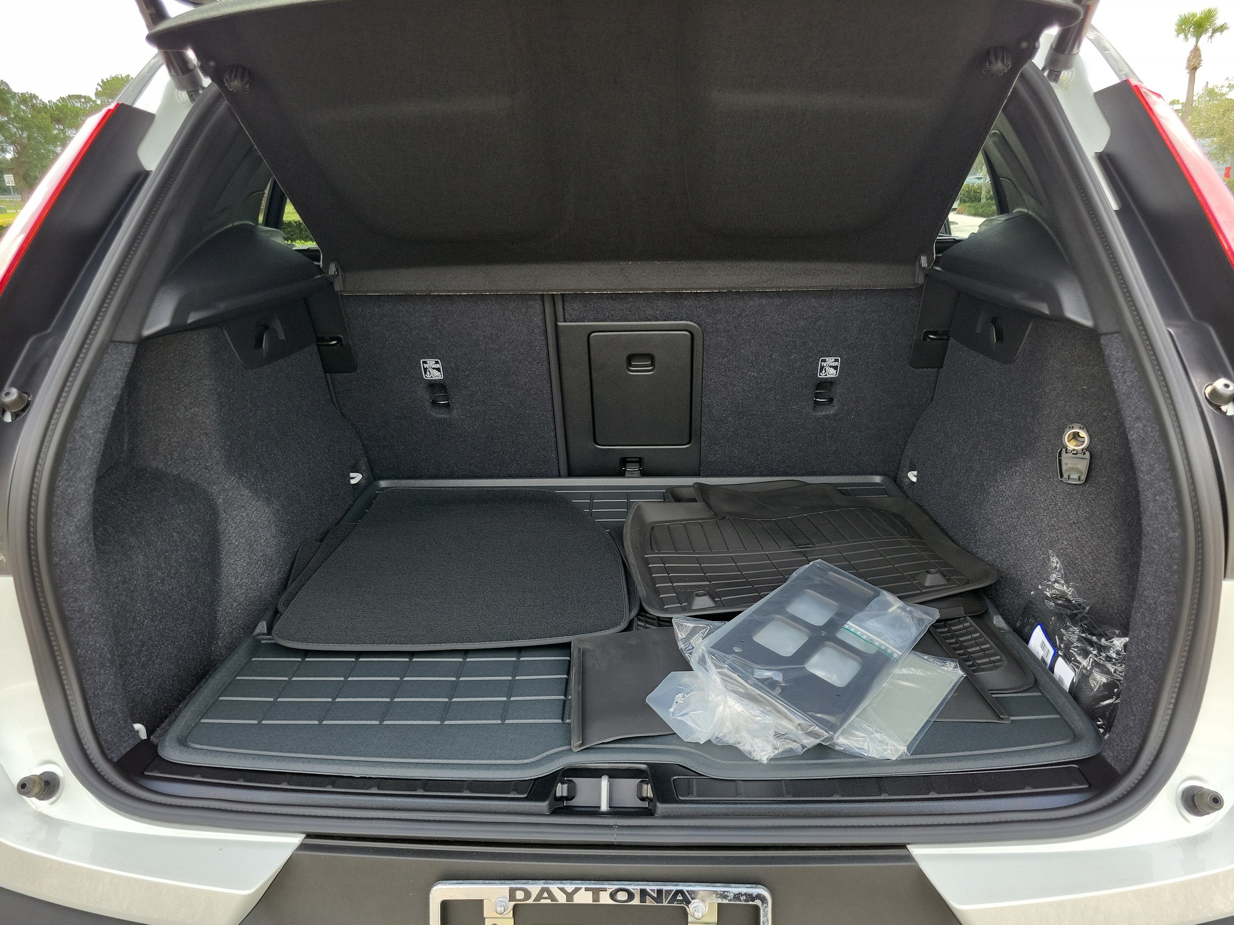 2026 Volvo XC40 Ultra Black Edition