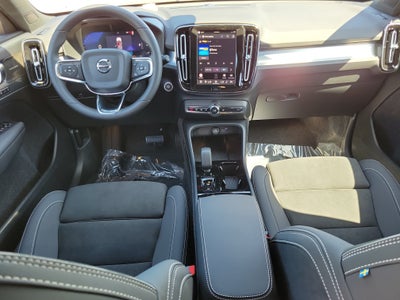 2026 Volvo XC40 Ultra Black Edition