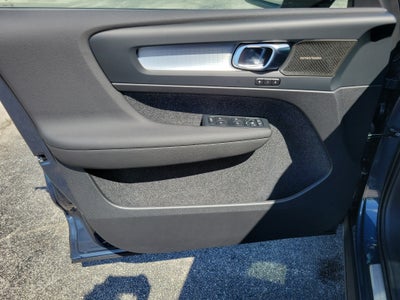 2026 Volvo XC40 Ultra Black Edition
