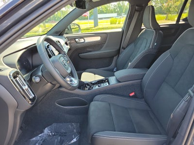 2026 Volvo XC40 Ultra Black Edition