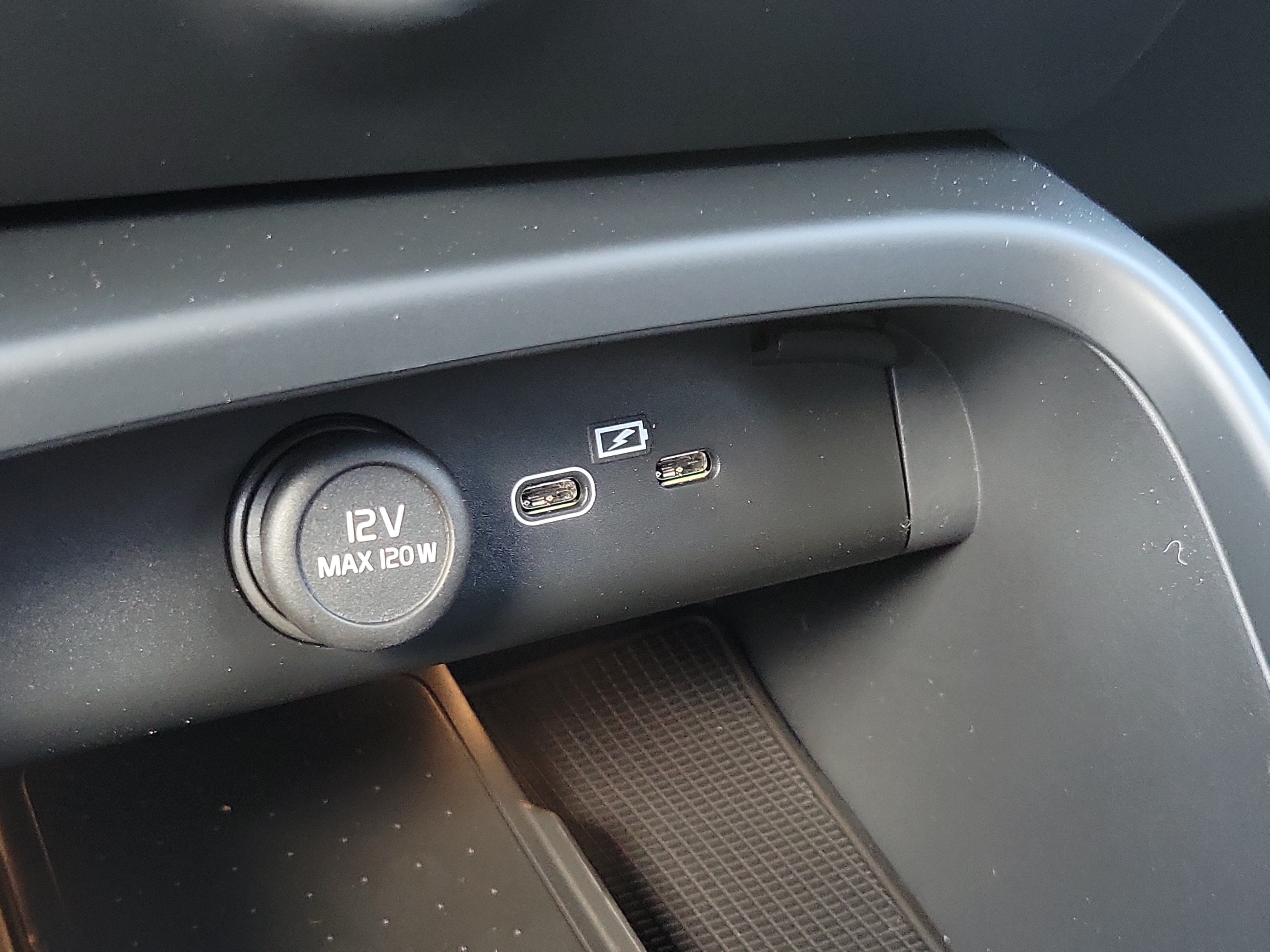 2026 Volvo XC40 Ultra Black Edition