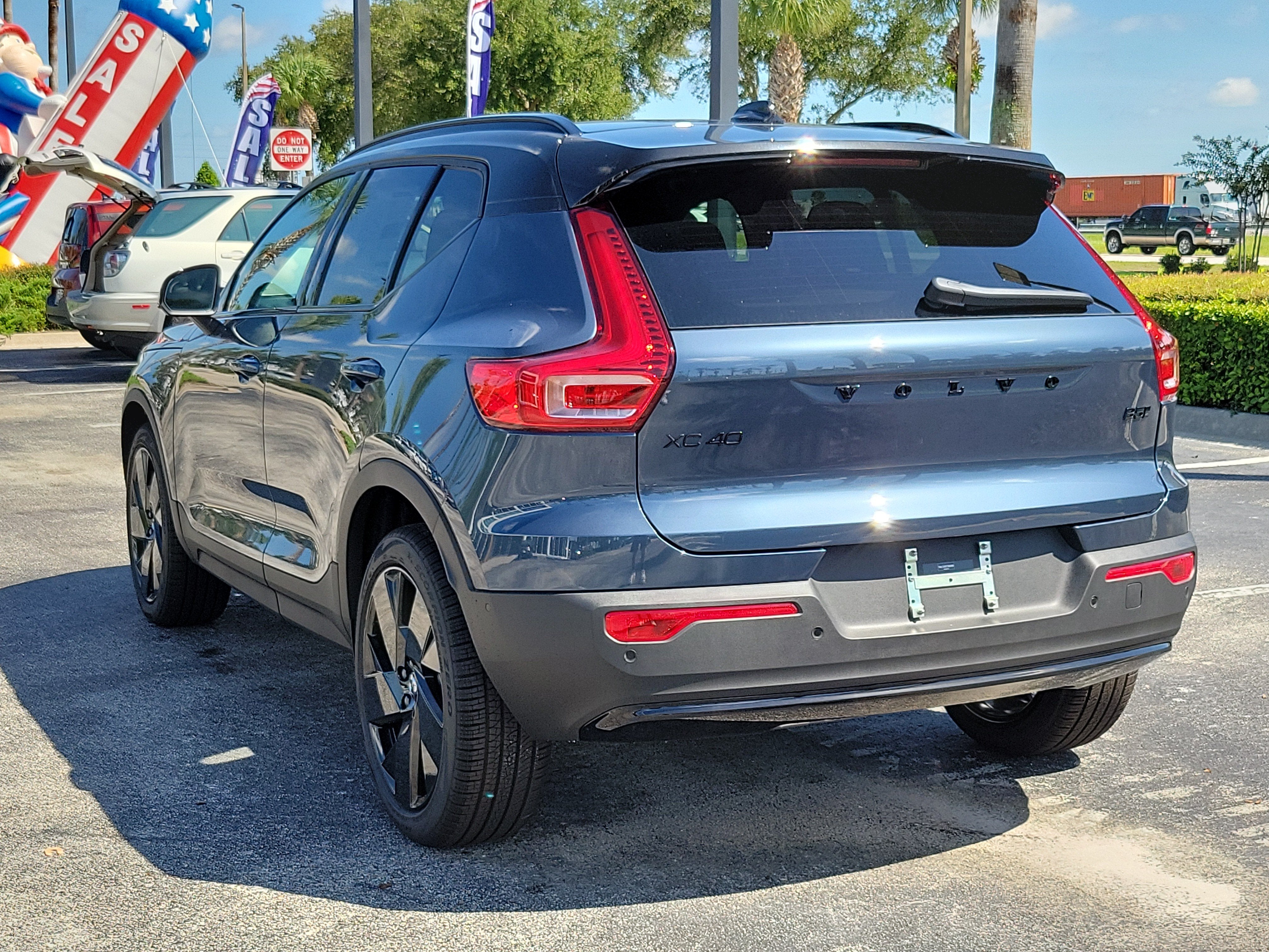 2026 Volvo XC40 Ultra Black Edition