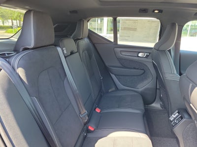 2026 Volvo XC40 Ultra Black Edition
