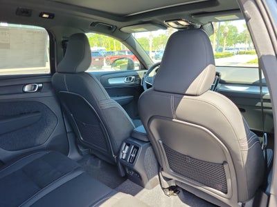 2026 Volvo XC40 Ultra Black Edition