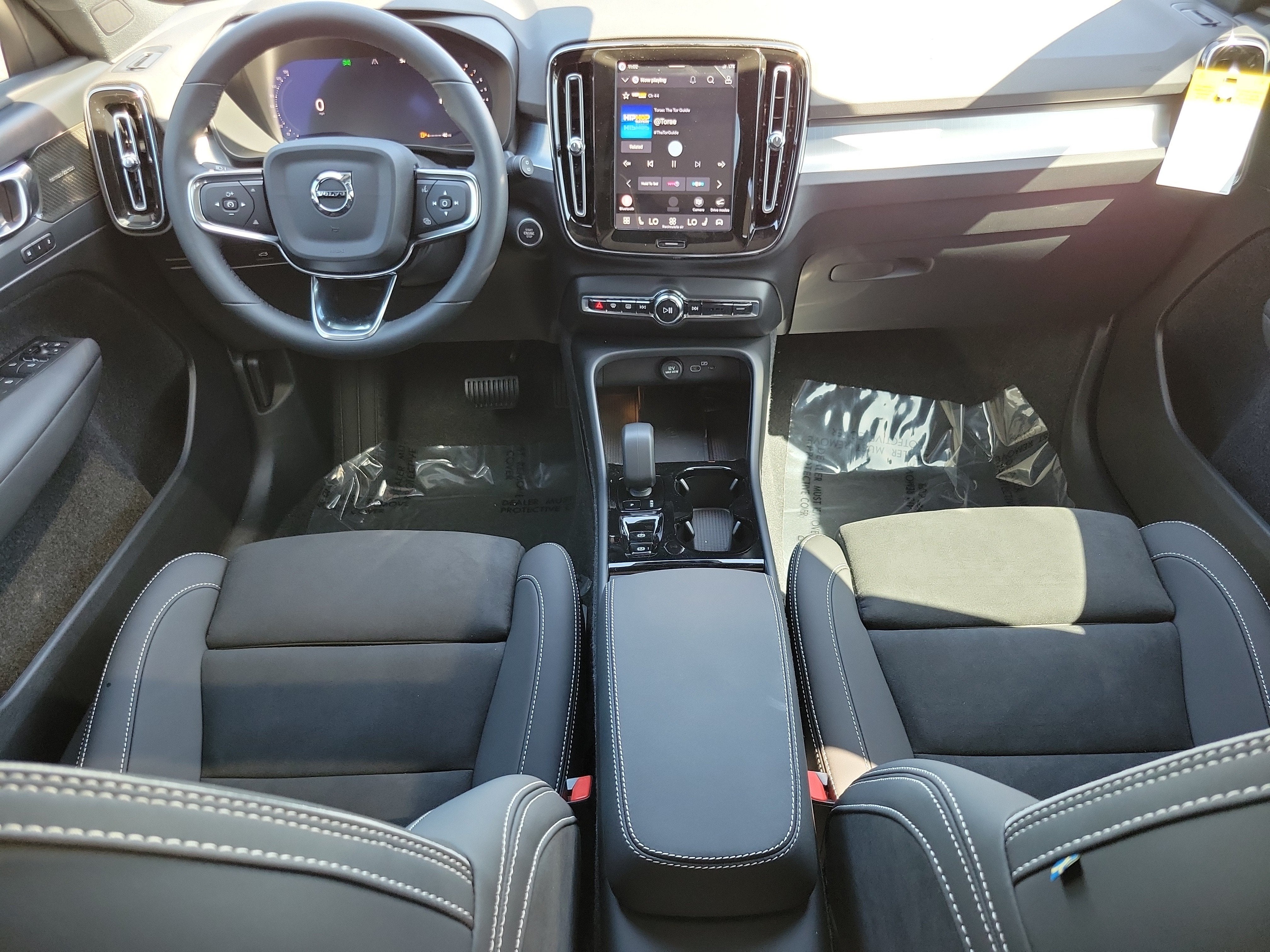 2026 Volvo XC40 Ultra Black Edition
