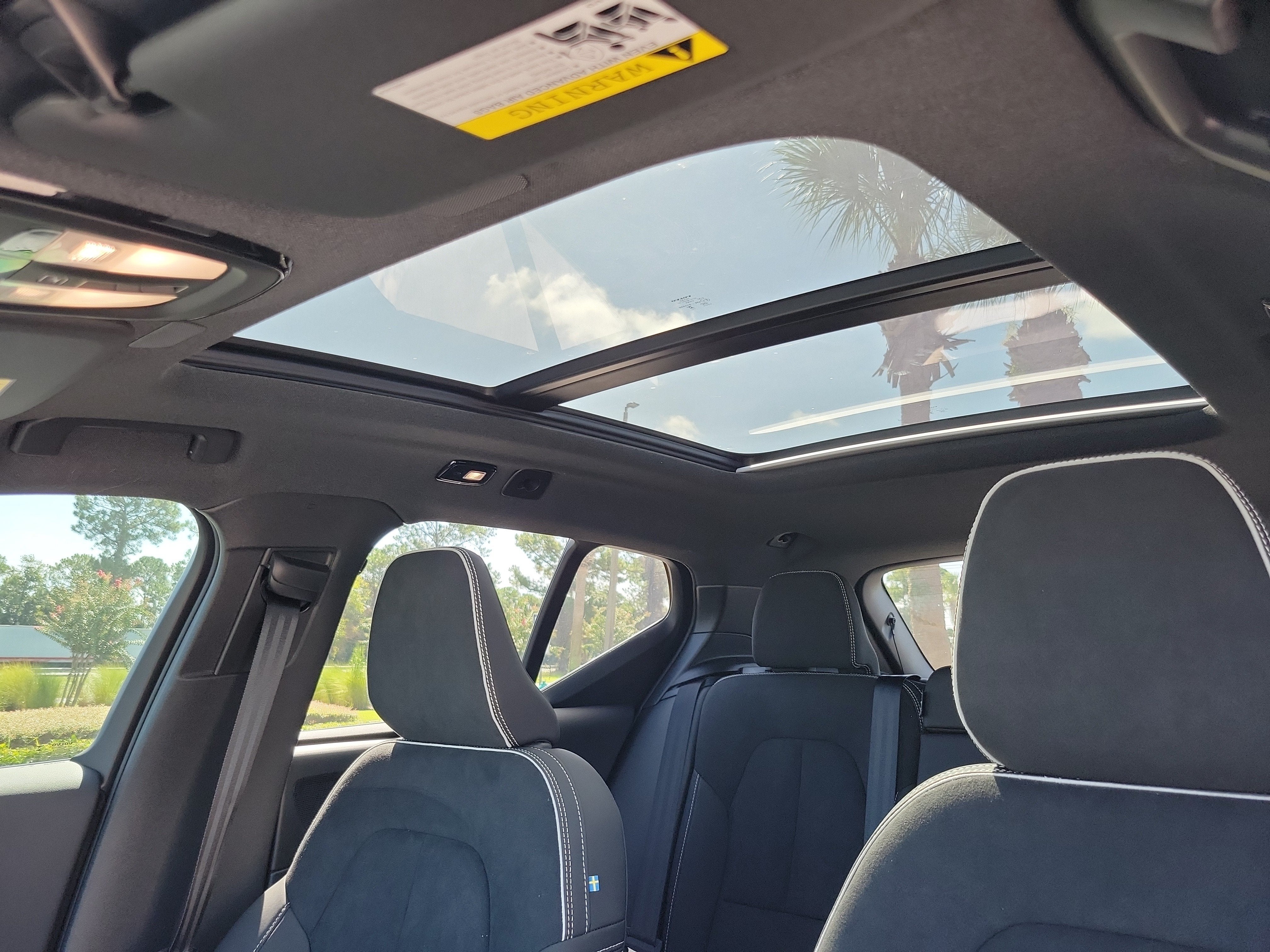2026 Volvo XC40 Ultra Black Edition