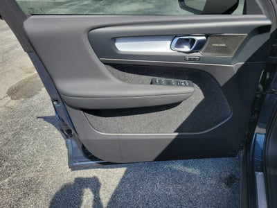 2026 Volvo XC40 Ultra Black Edition