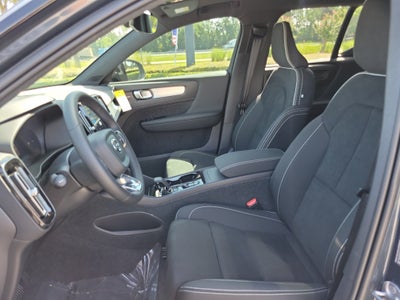 2026 Volvo XC40 Ultra Black Edition