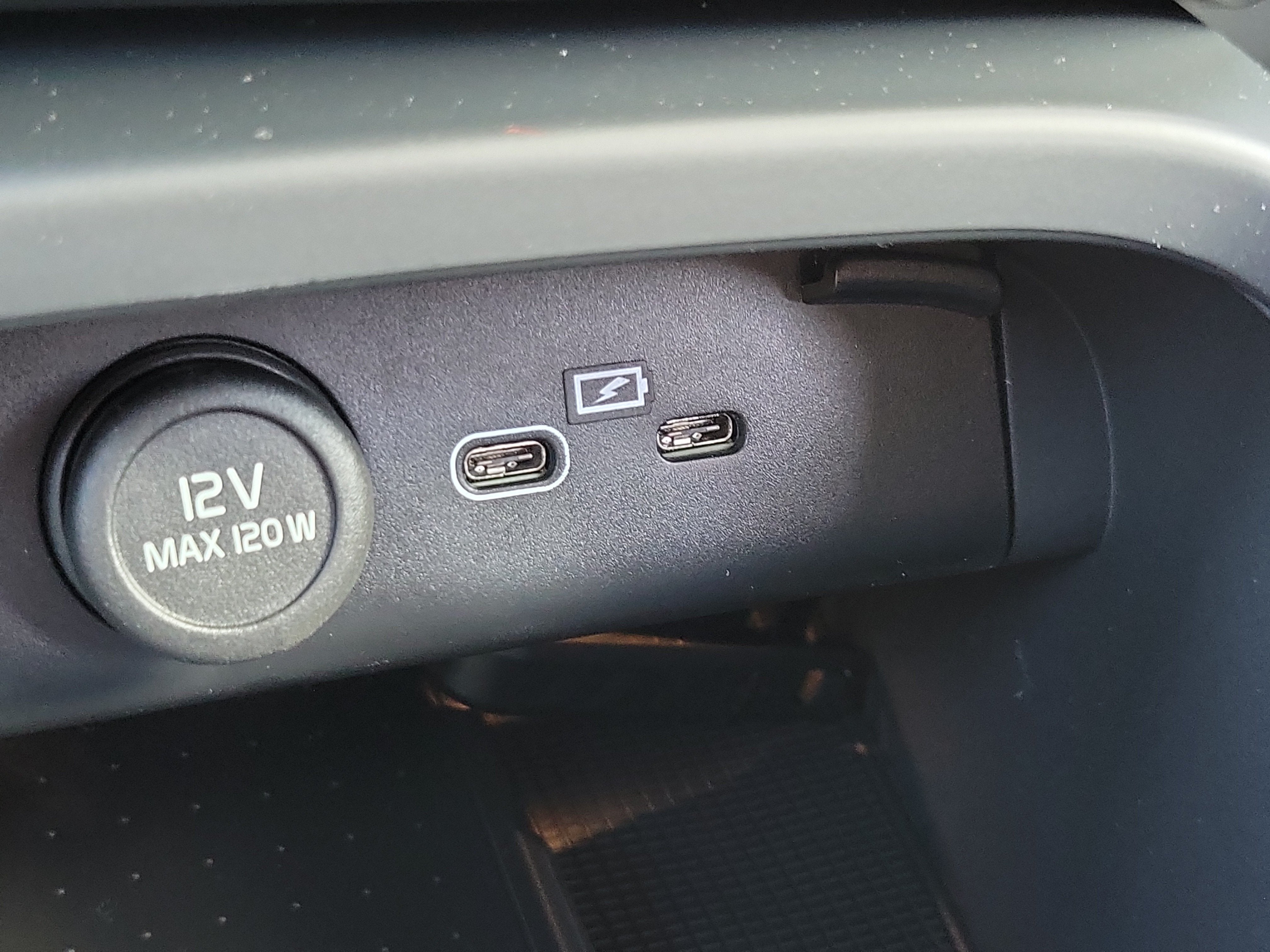 2026 Volvo XC40 Ultra Black Edition