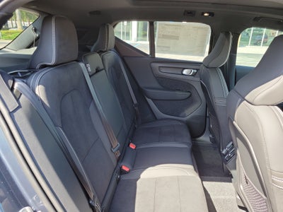 2026 Volvo XC40 Ultra Black Edition