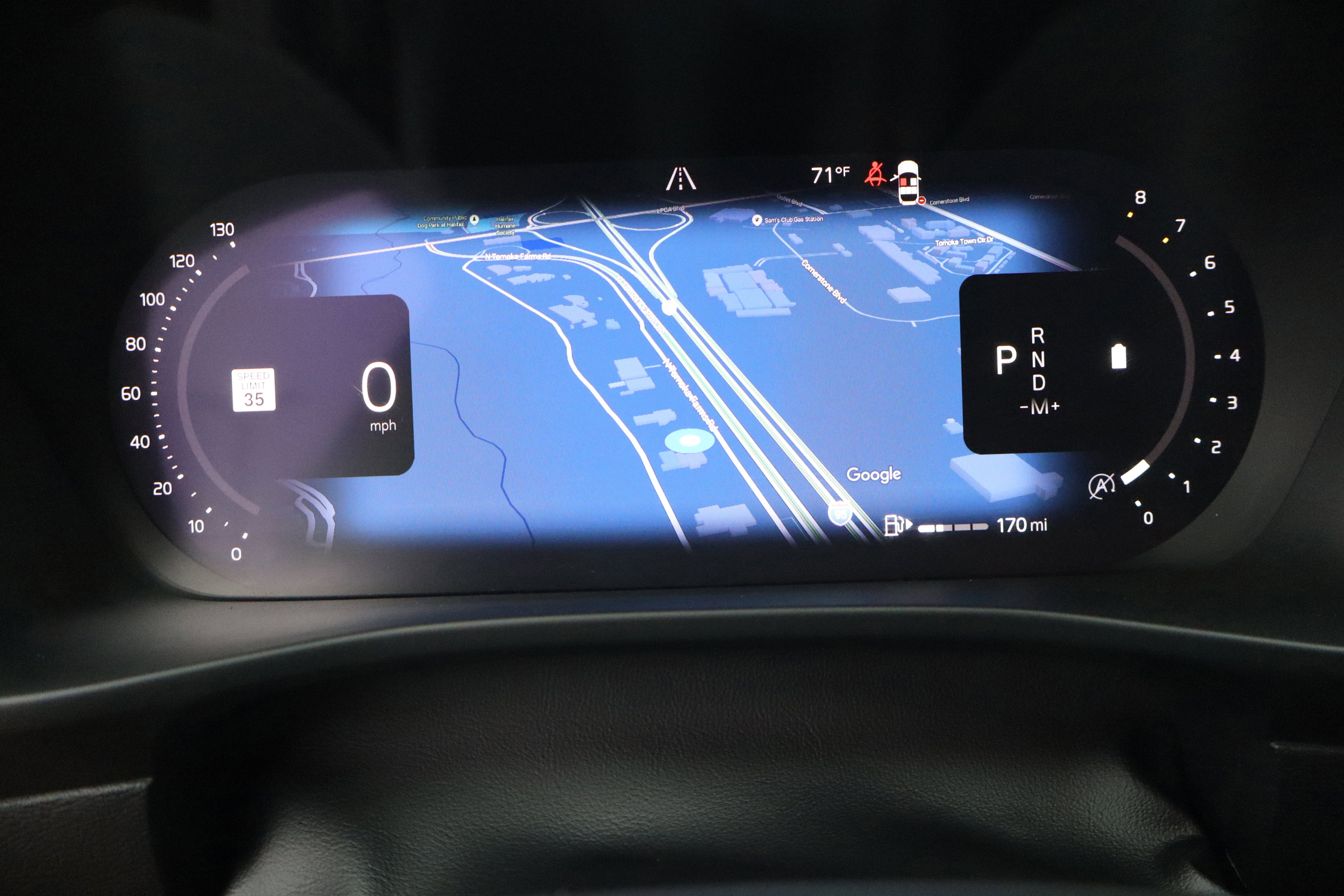 2023 Volvo XC40 Plus Bright Theme