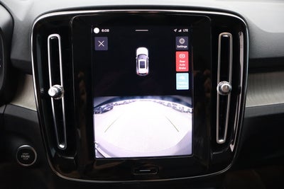 2023 Volvo XC40 Plus Bright Theme