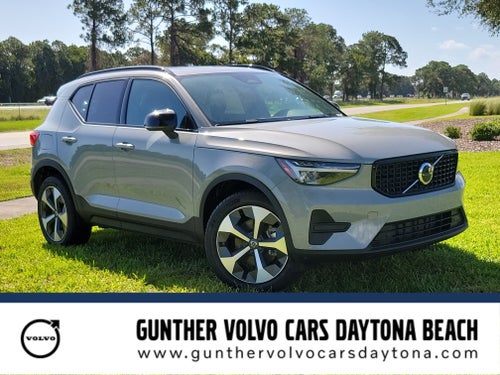 2026 Volvo XC40 Core