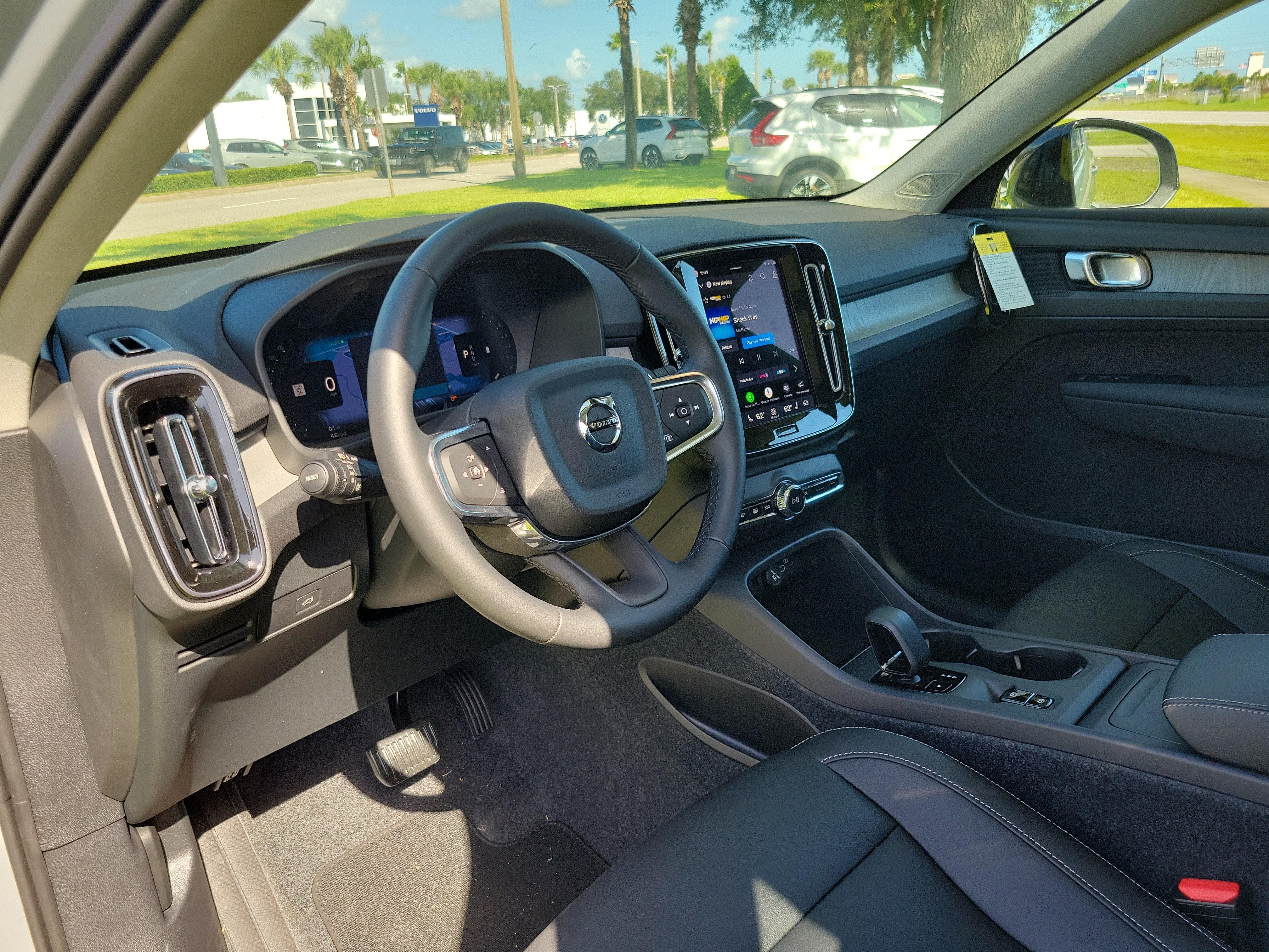 2026 Volvo XC40 Core