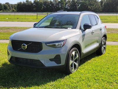 2026 Volvo XC40 Core