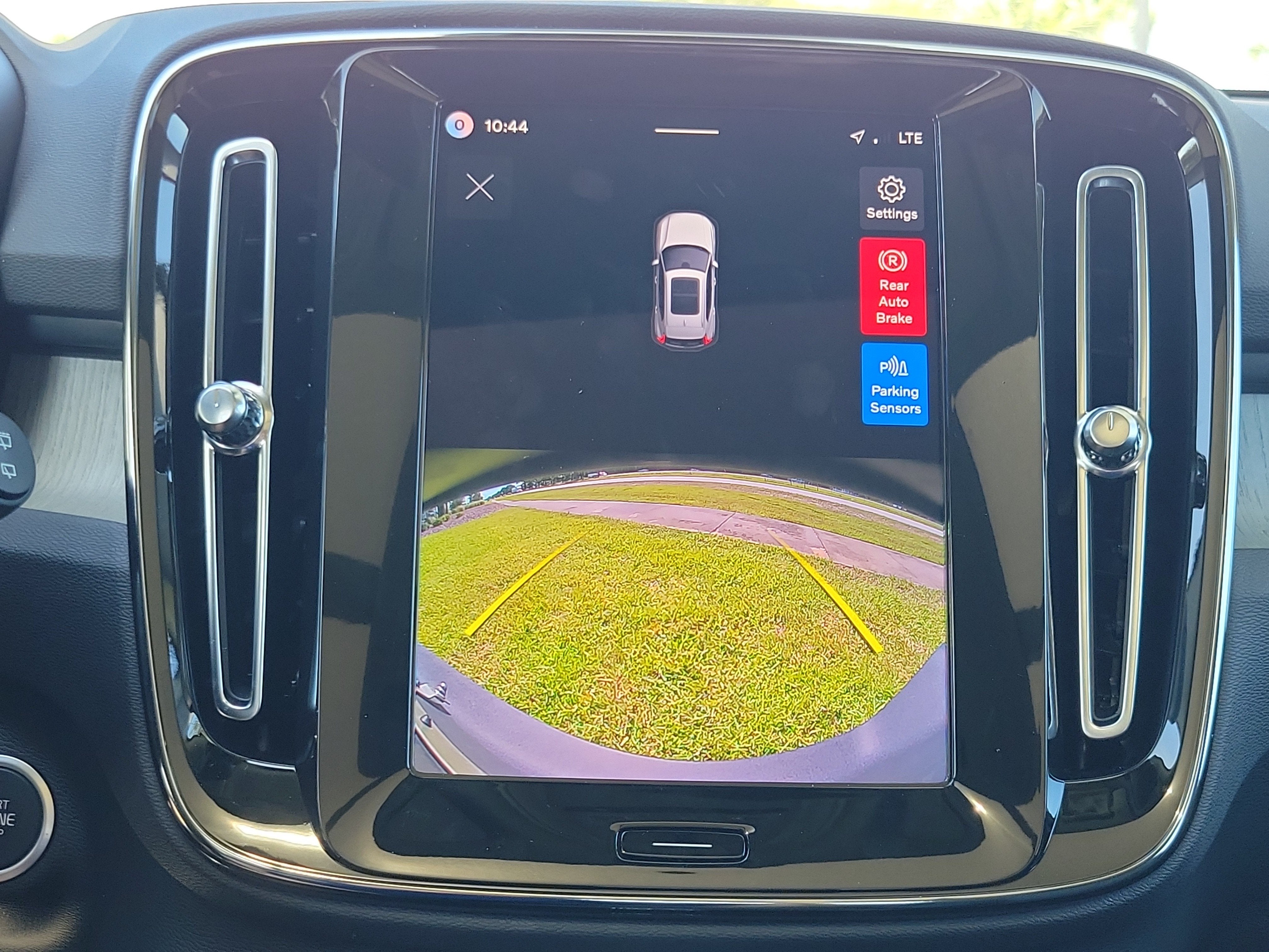 2026 Volvo XC40 Core