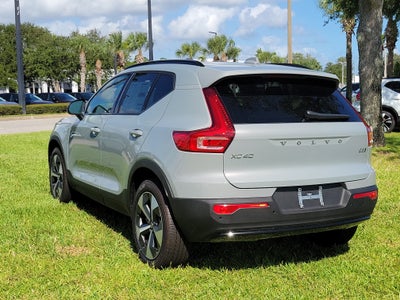 2026 Volvo XC40 Core