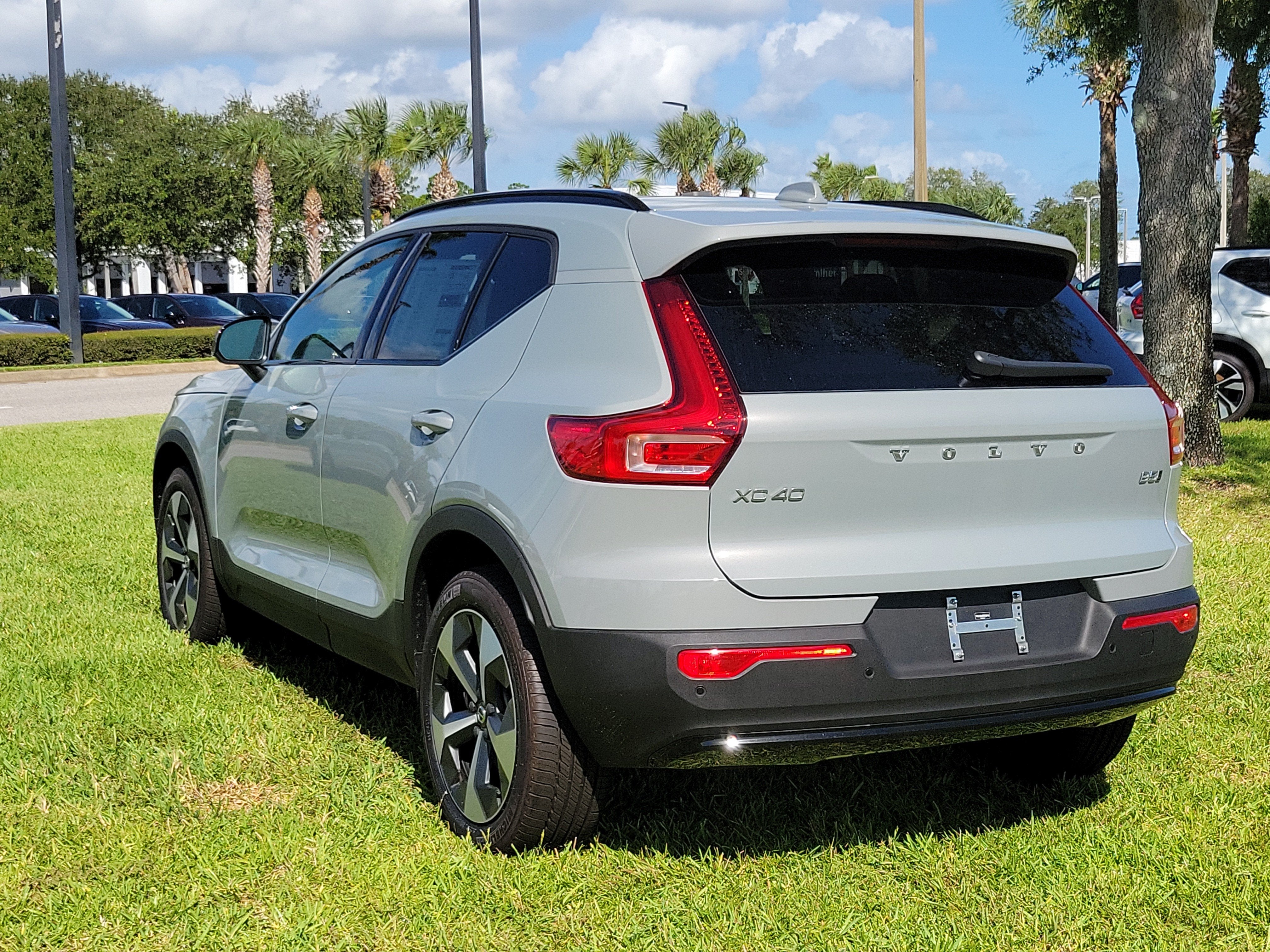 2026 Volvo XC40 Core