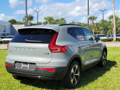 2026 Volvo XC40 Core