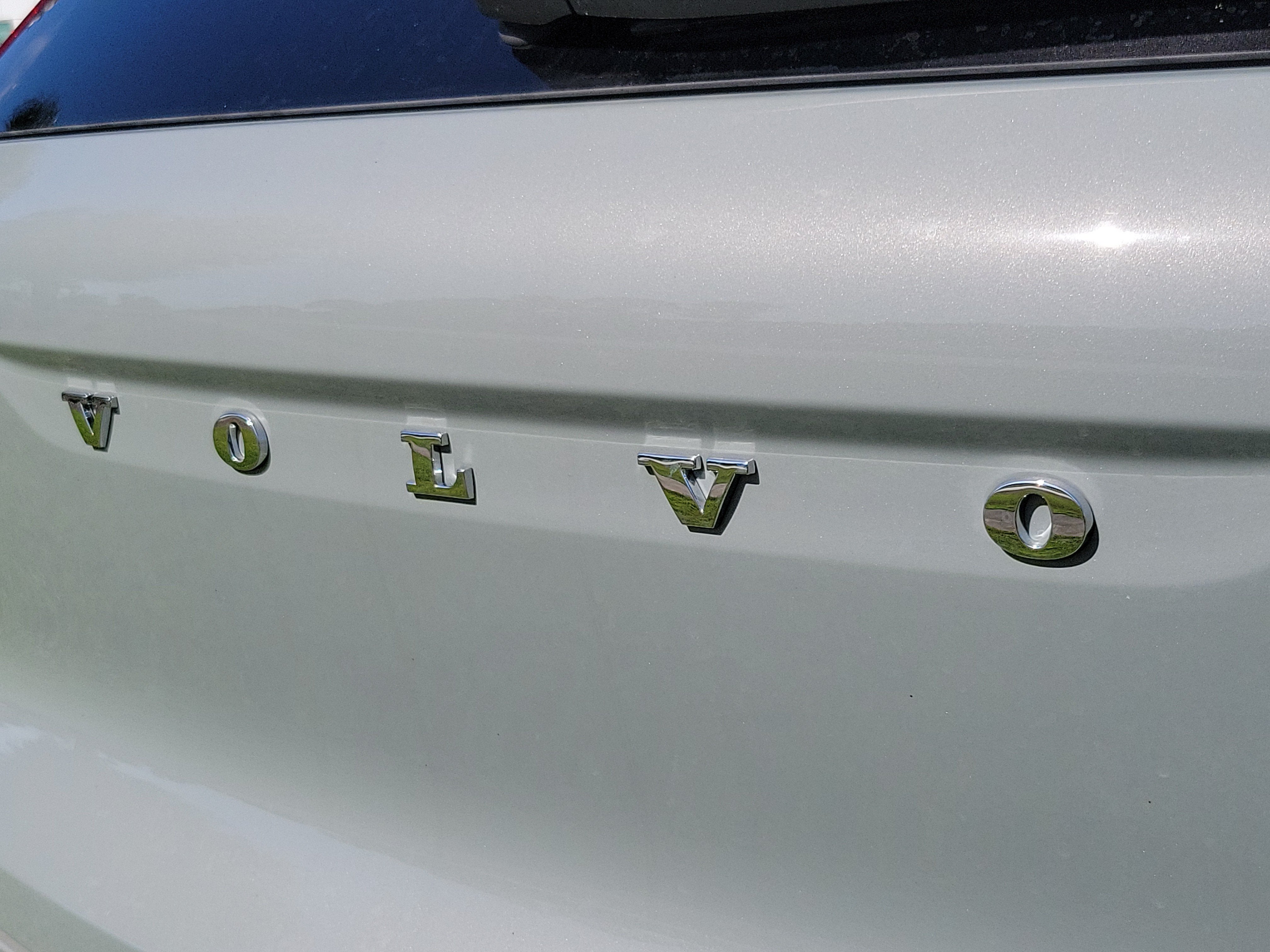 2026 Volvo XC40 Core