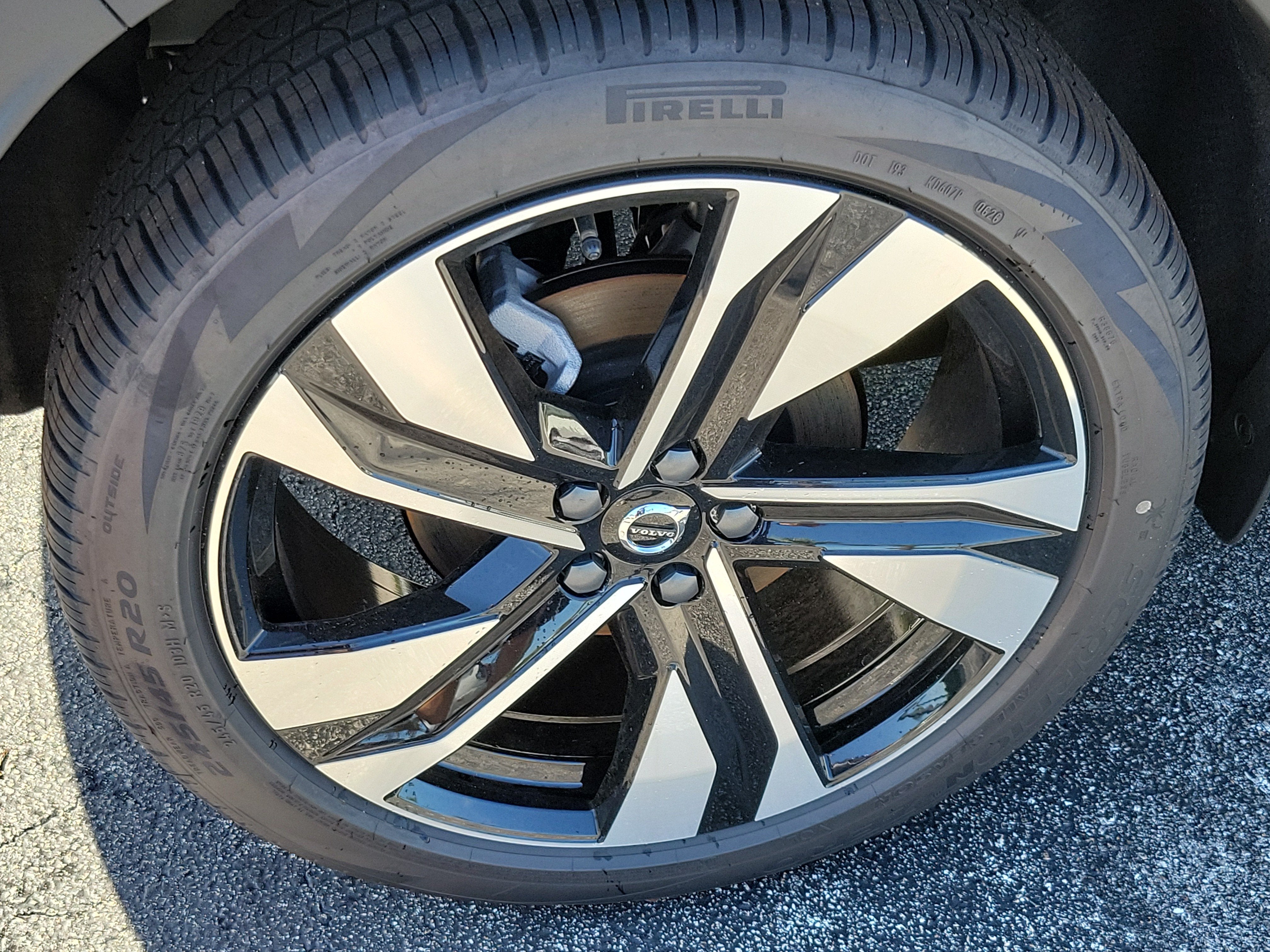 2026 Volvo XC40 Ultra