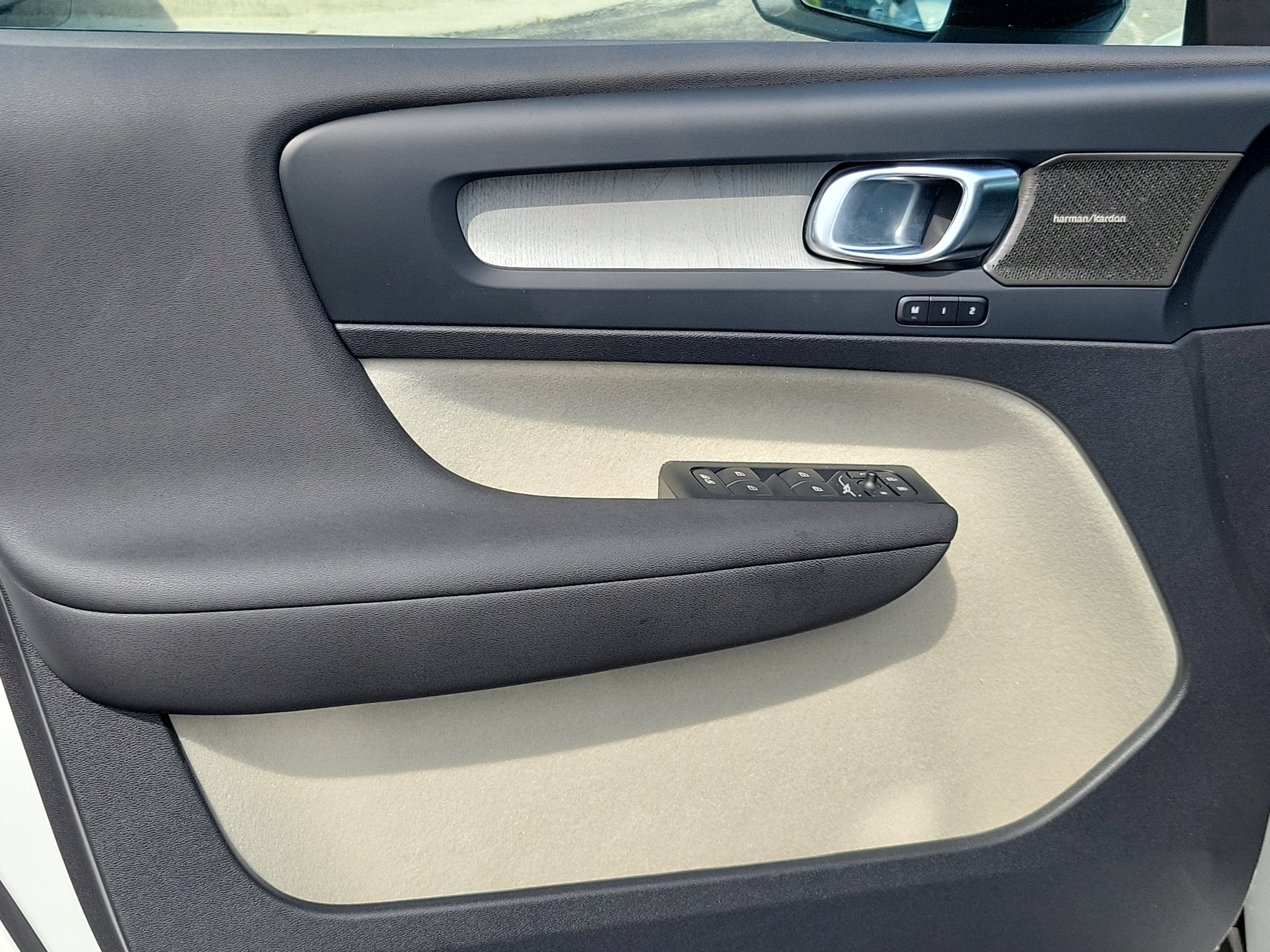 2026 Volvo XC40 Ultra