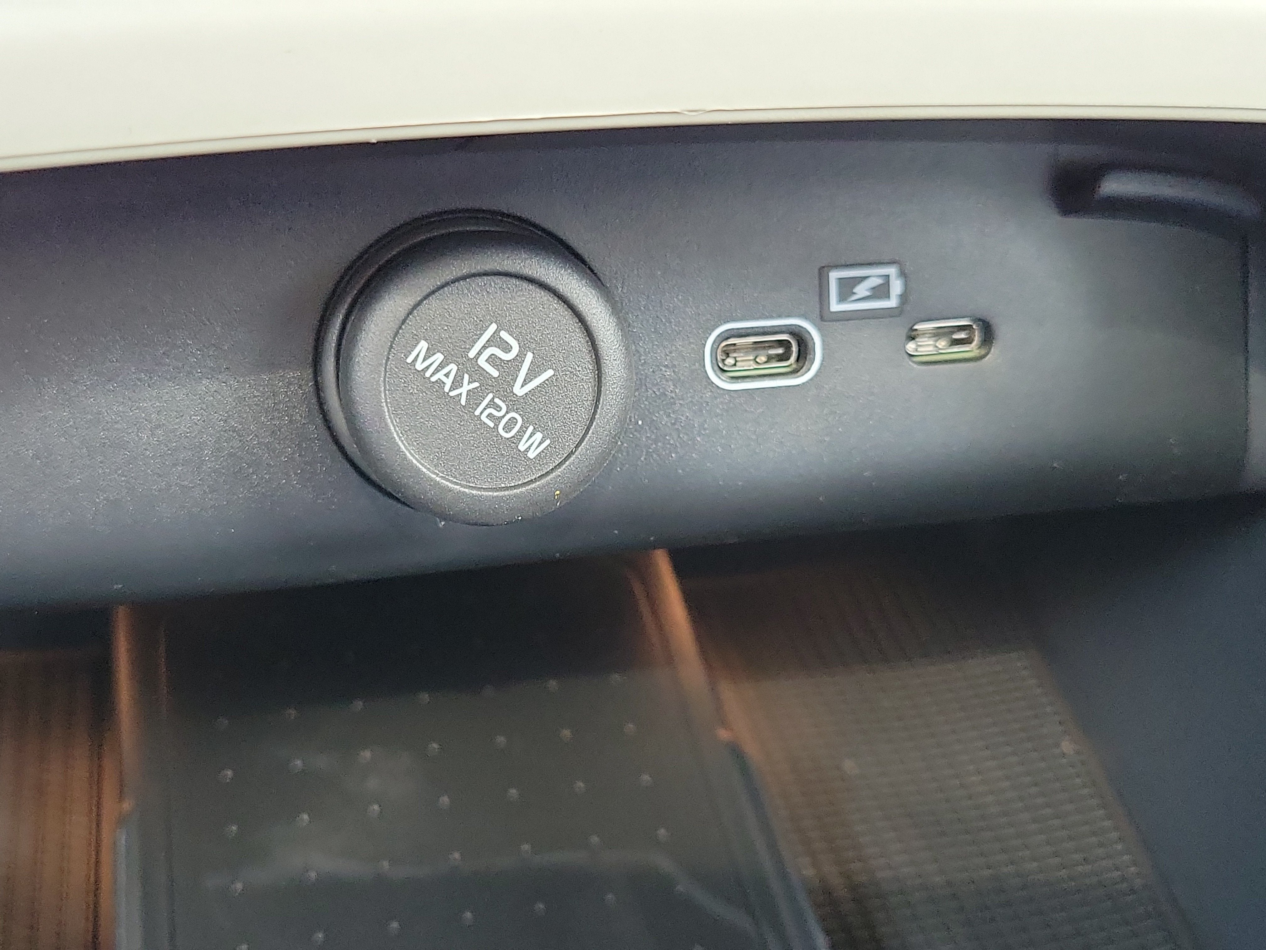 2026 Volvo XC40 Ultra