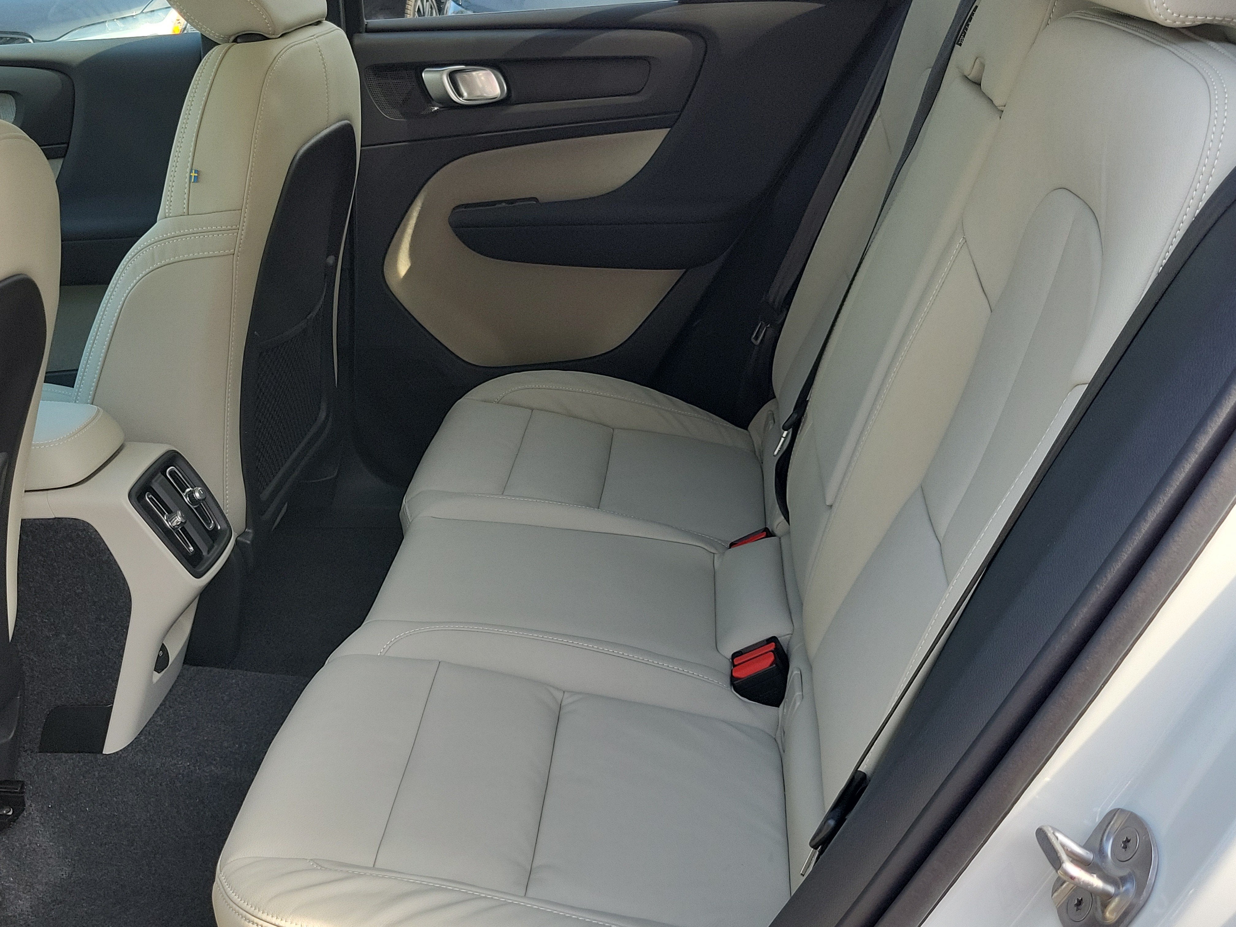 2026 Volvo XC40 Ultra