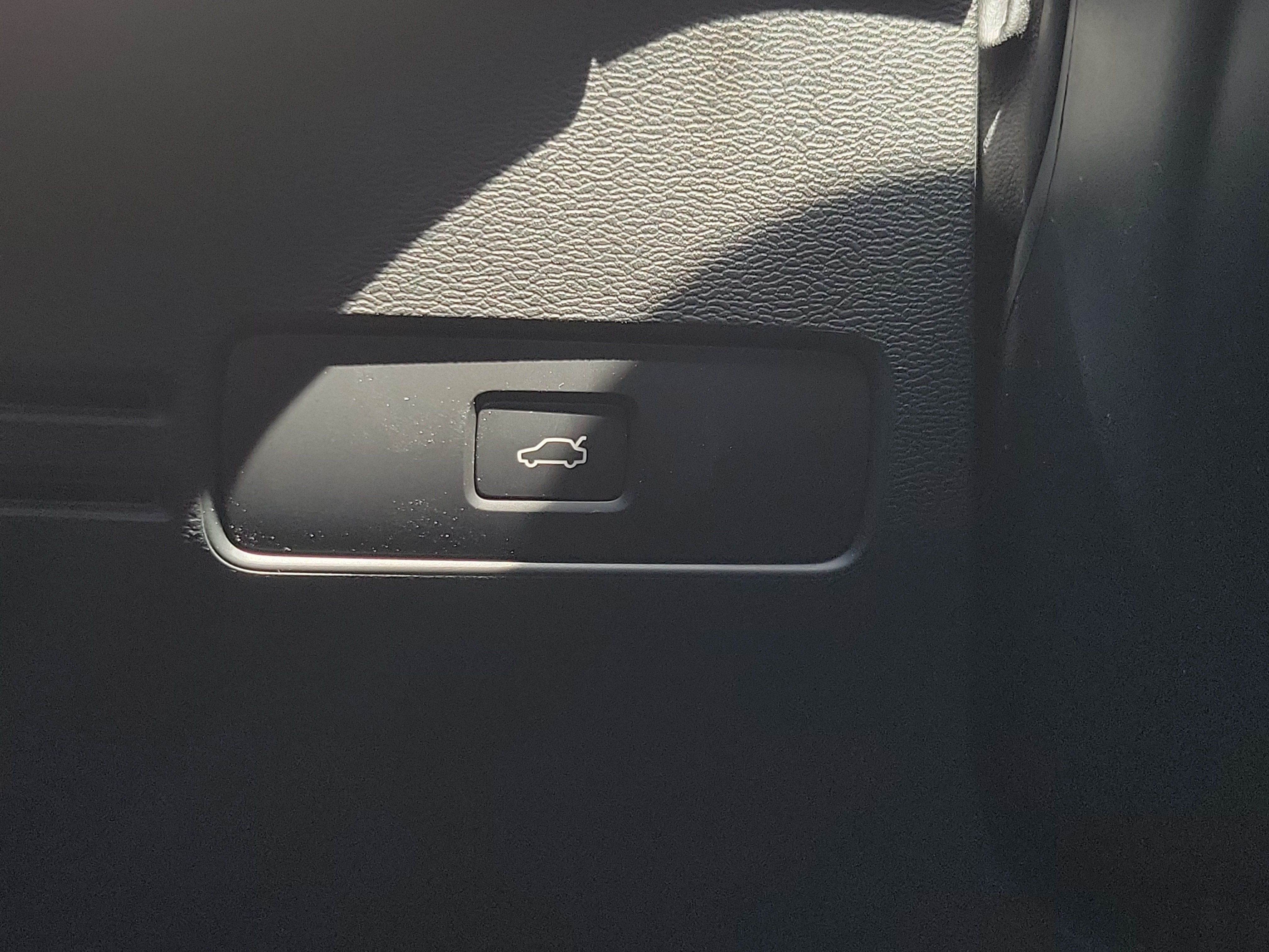 2026 Volvo XC40 Ultra