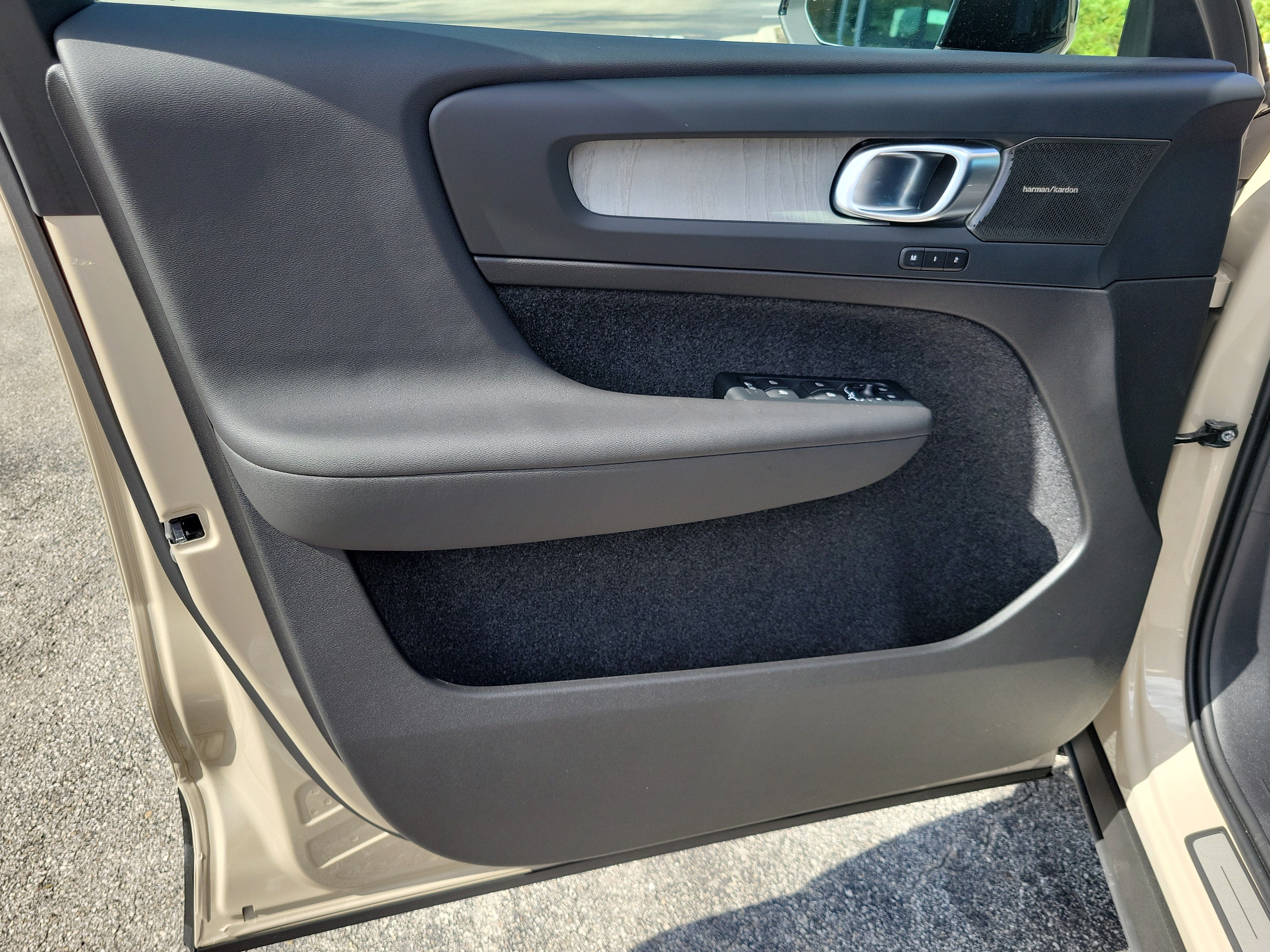 2026 Volvo XC40 Ultra