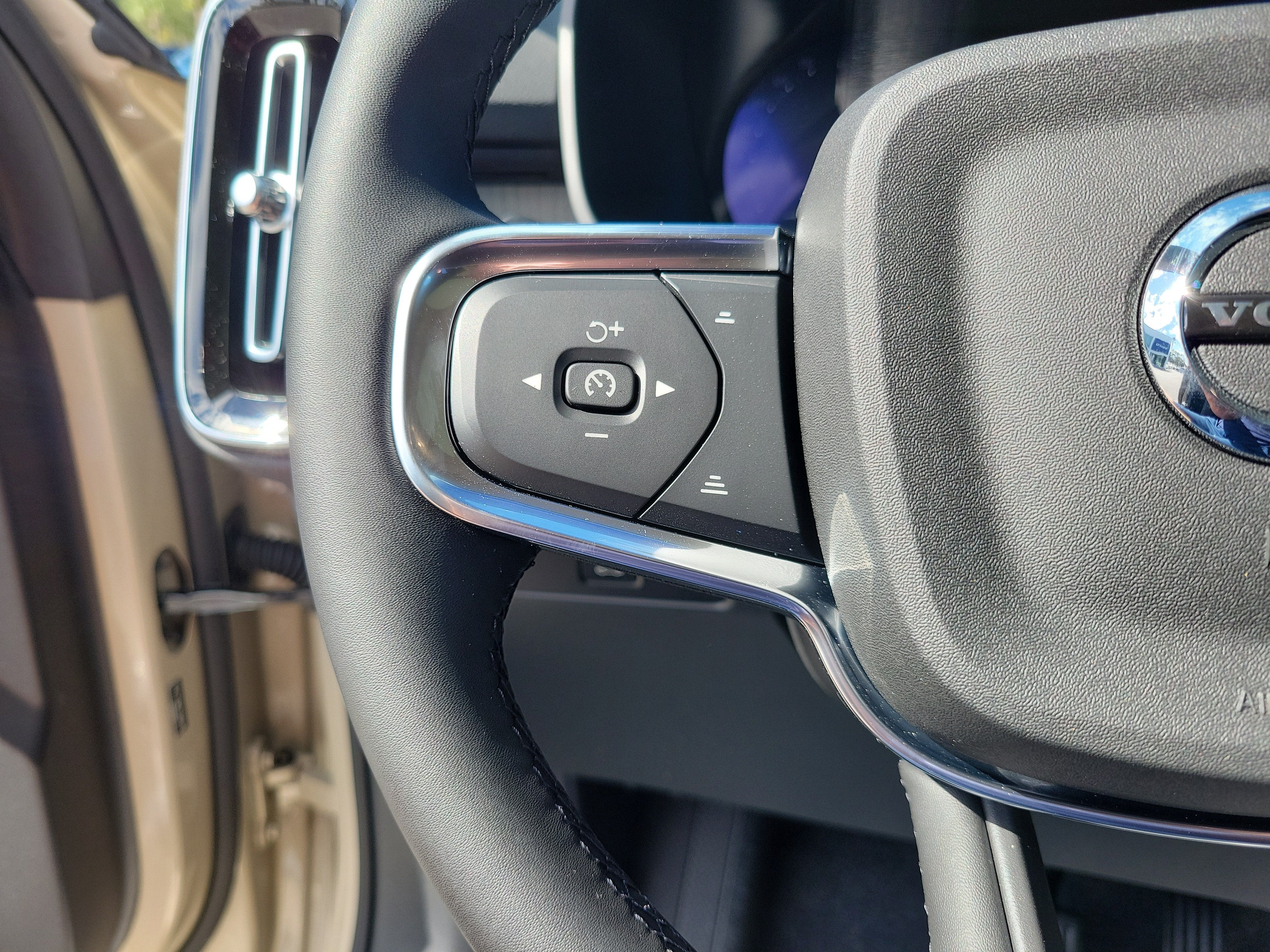 2026 Volvo XC40 Ultra