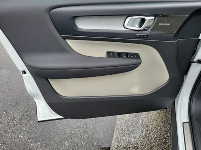 2026 Volvo XC40 Ultra