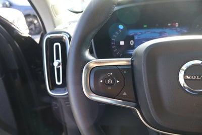 2023 Volvo XC40 Plus Bright Theme