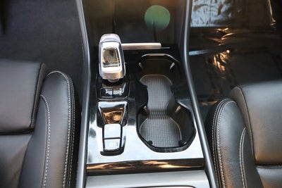 2023 Volvo XC40 Plus Bright Theme