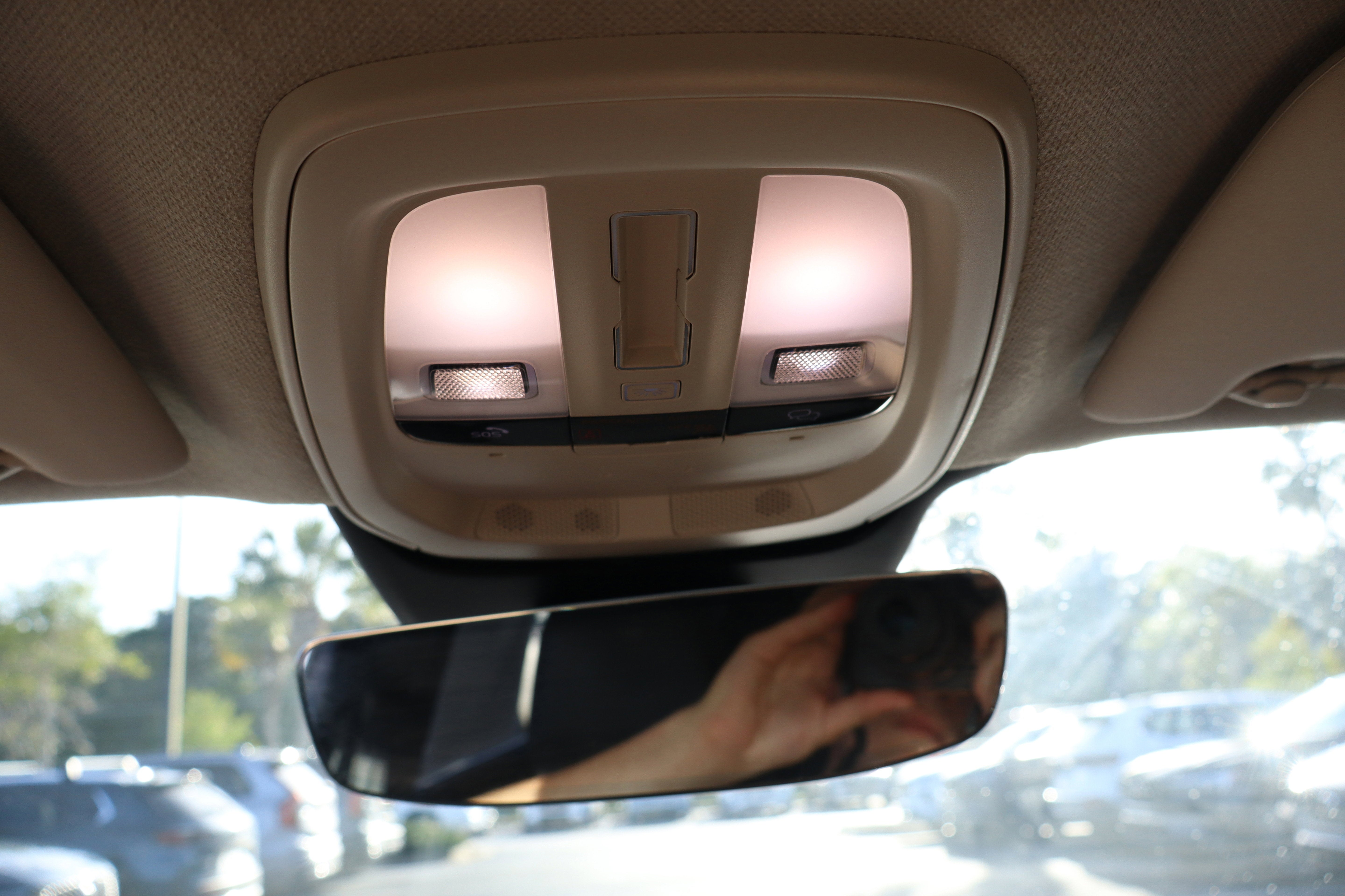 2023 Volvo XC40 Plus Bright Theme