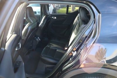 2023 Volvo XC40 Plus Bright Theme