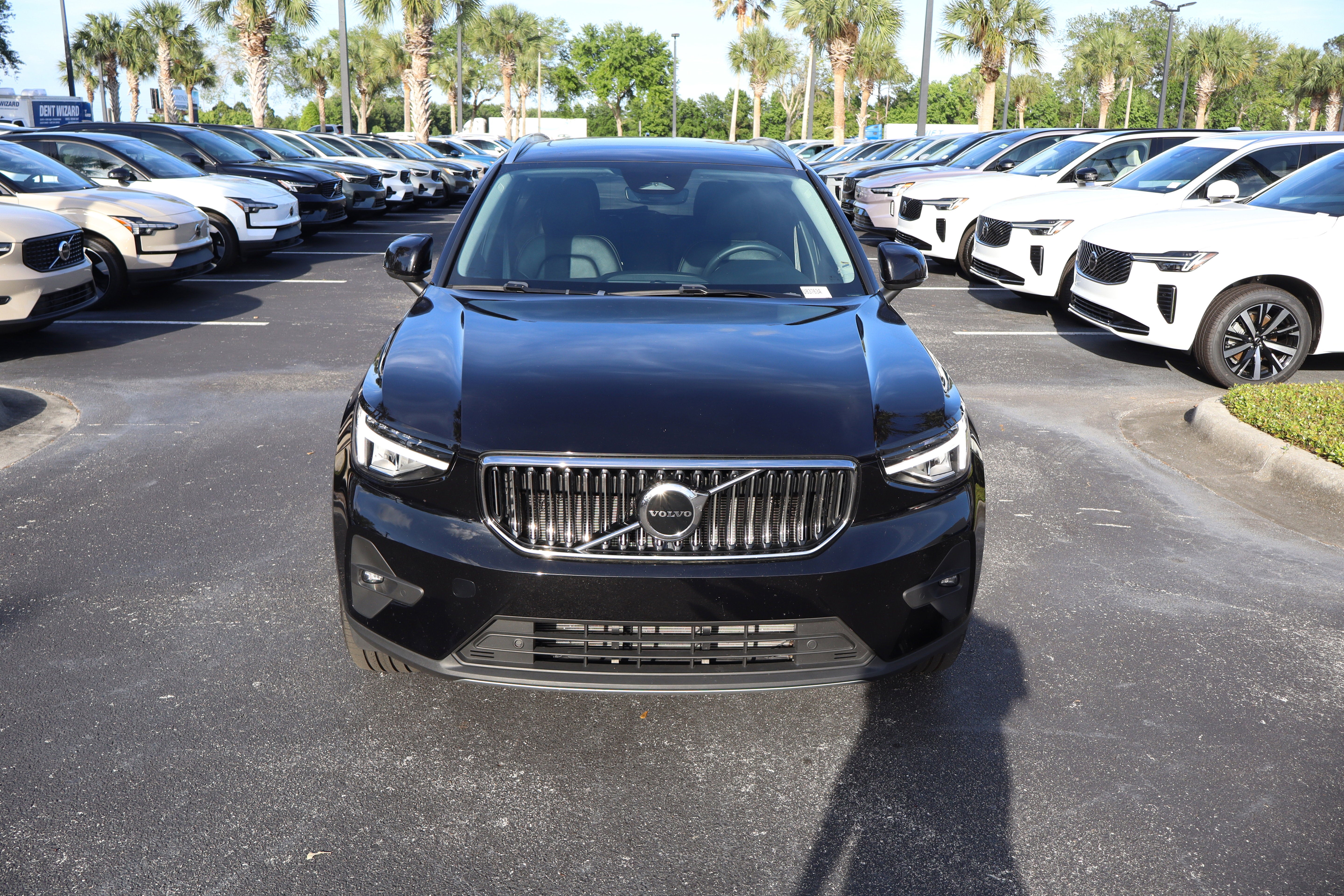 2023 Volvo XC40 Plus Bright Theme