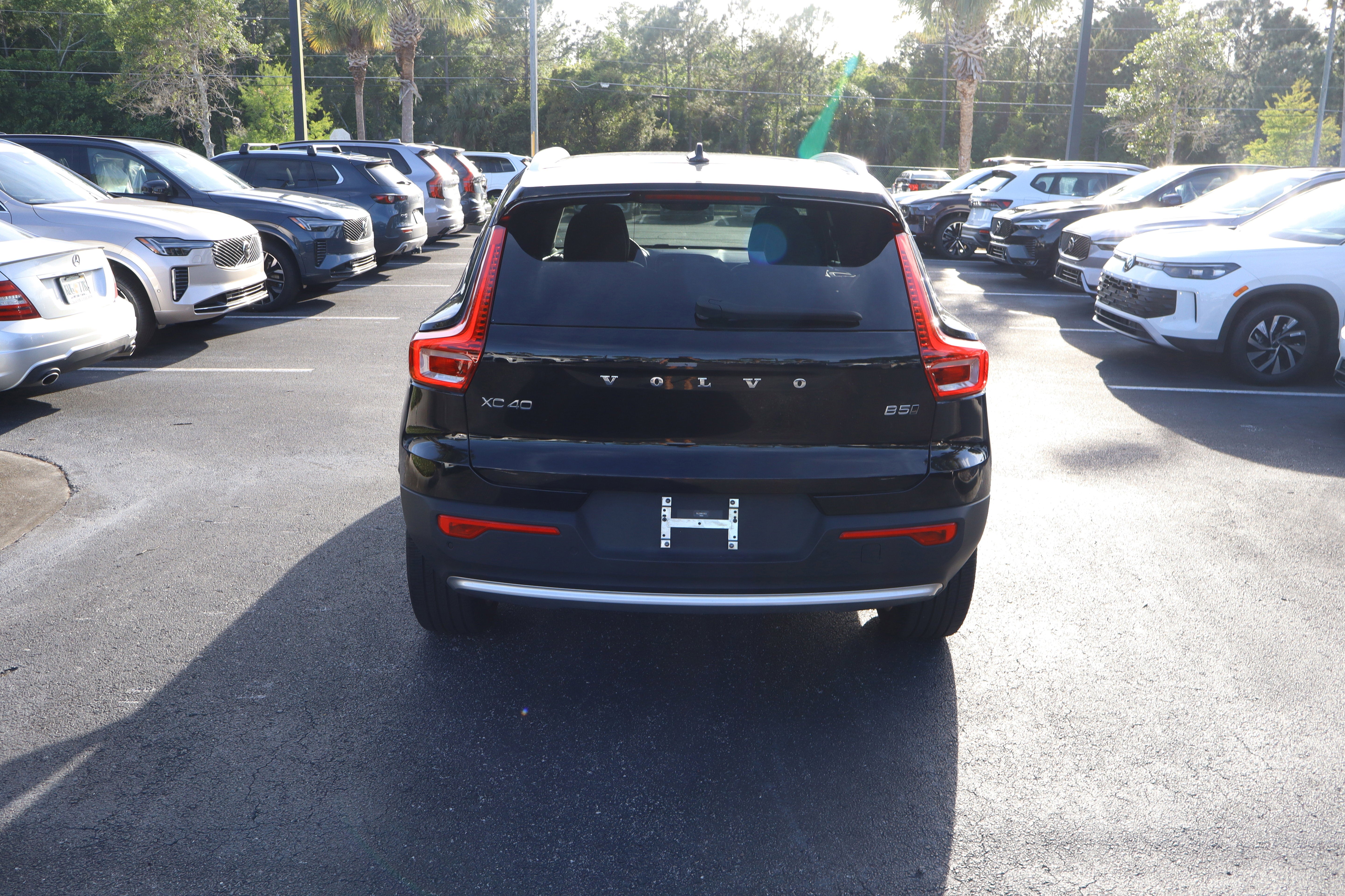 2023 Volvo XC40 Plus Bright Theme