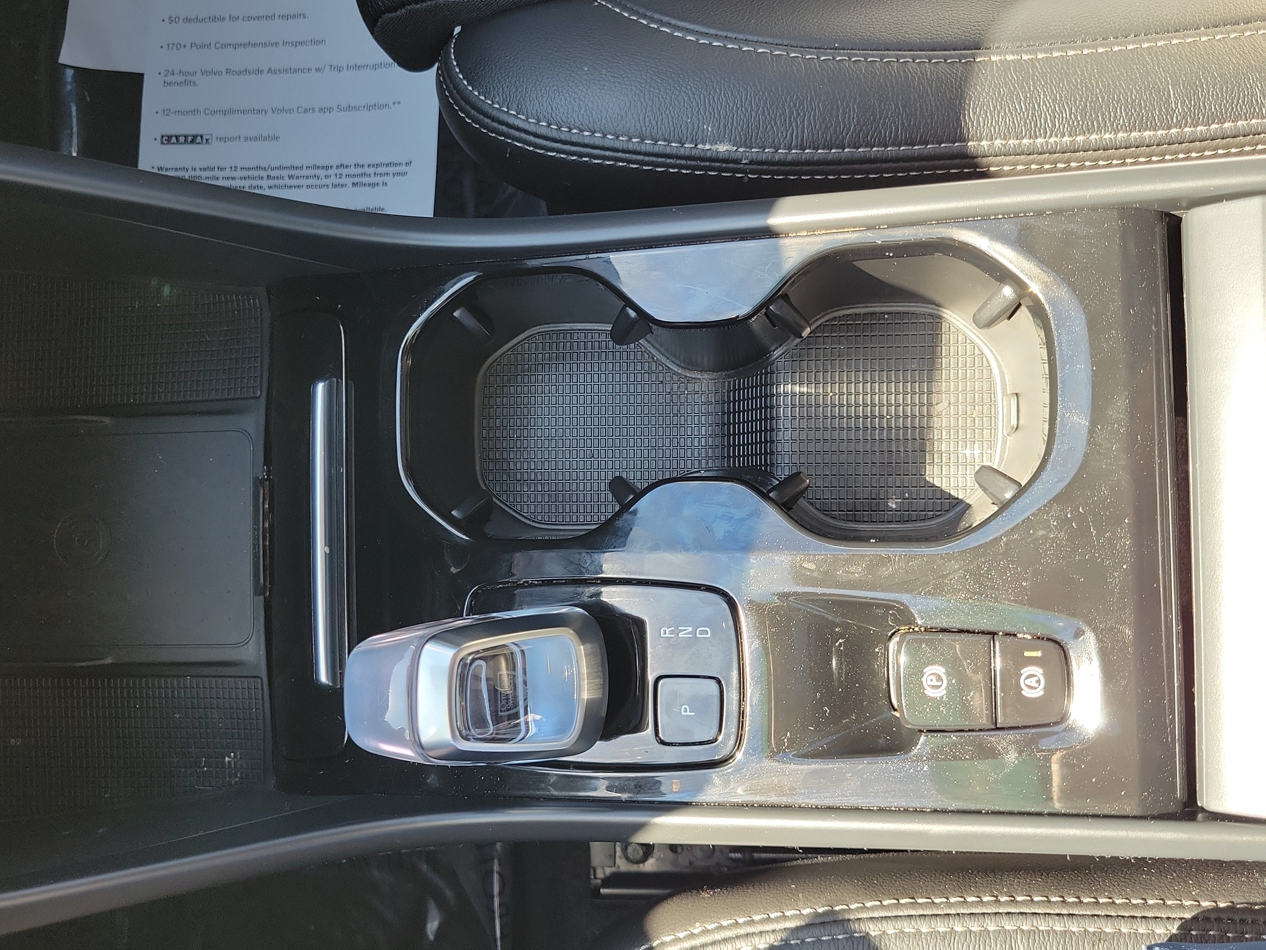 2023 Volvo XC40 Plus Bright Theme