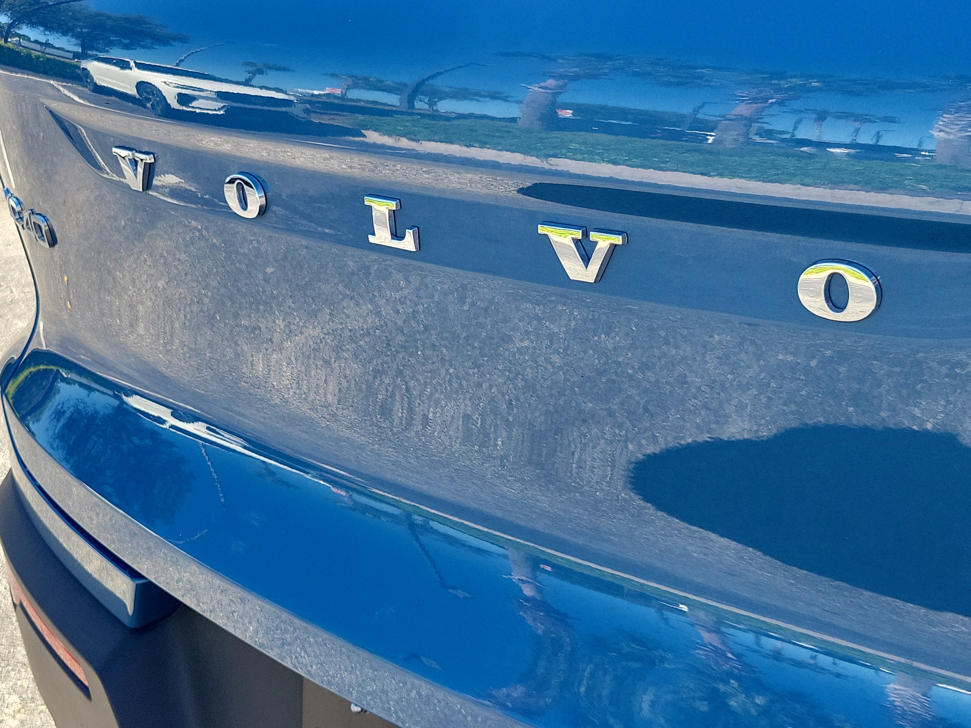 2023 Volvo XC40 Plus Bright Theme
