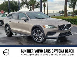 2026 Volvo V60 Cross Country Plus