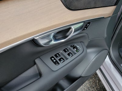 2026 Volvo XC90 Plus