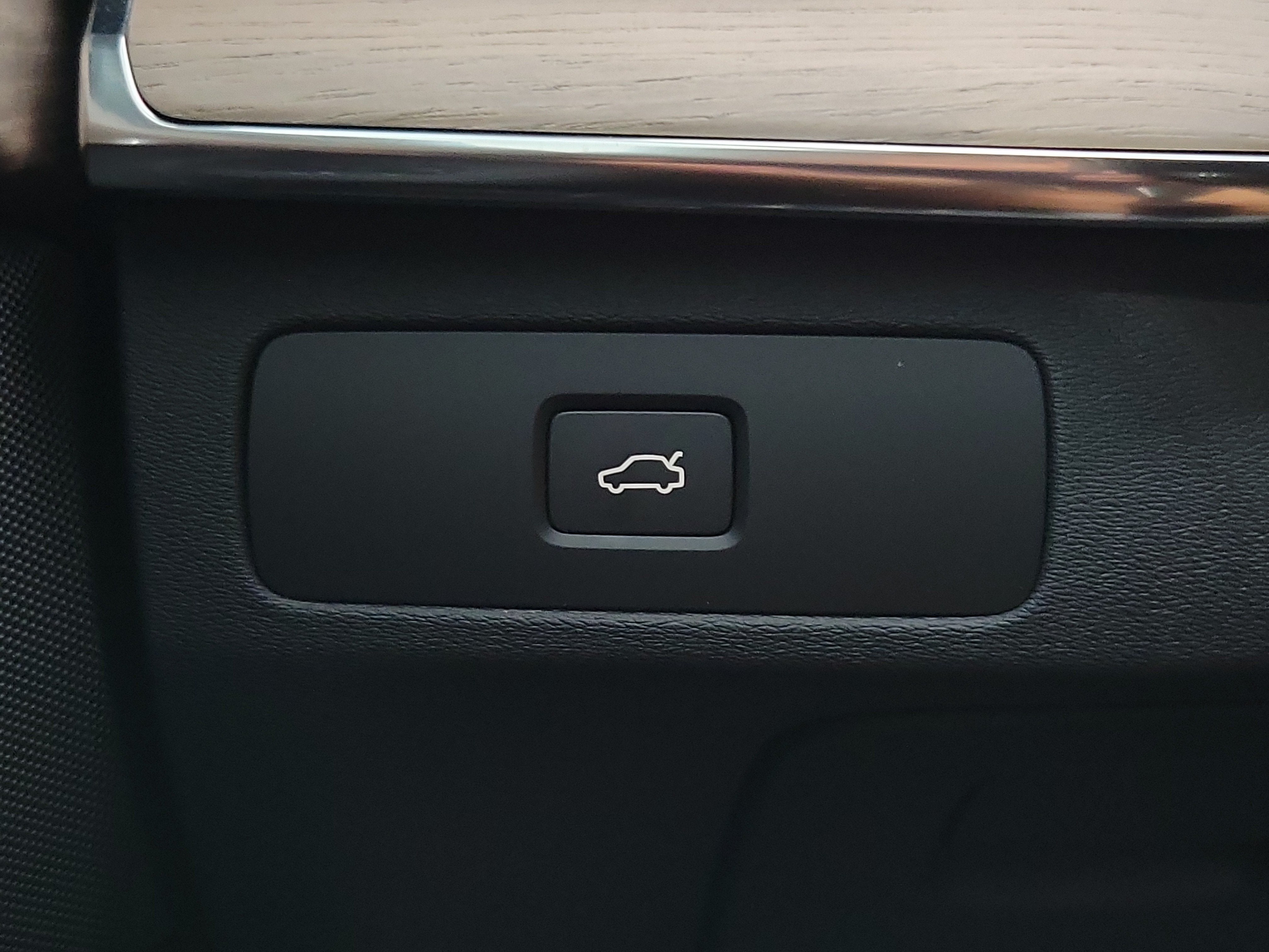 2026 Volvo XC90 Plus