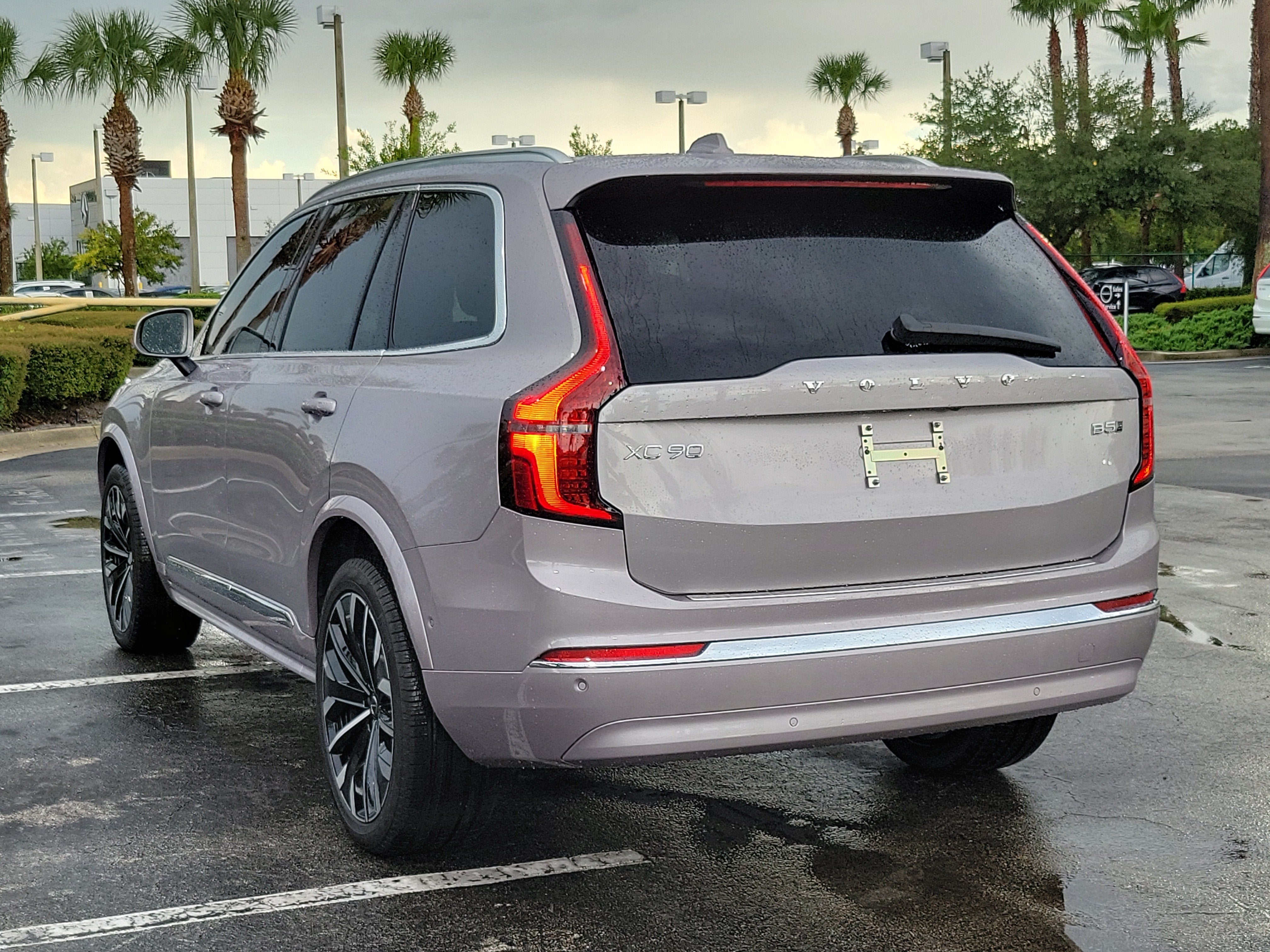 2026 Volvo XC90 Plus